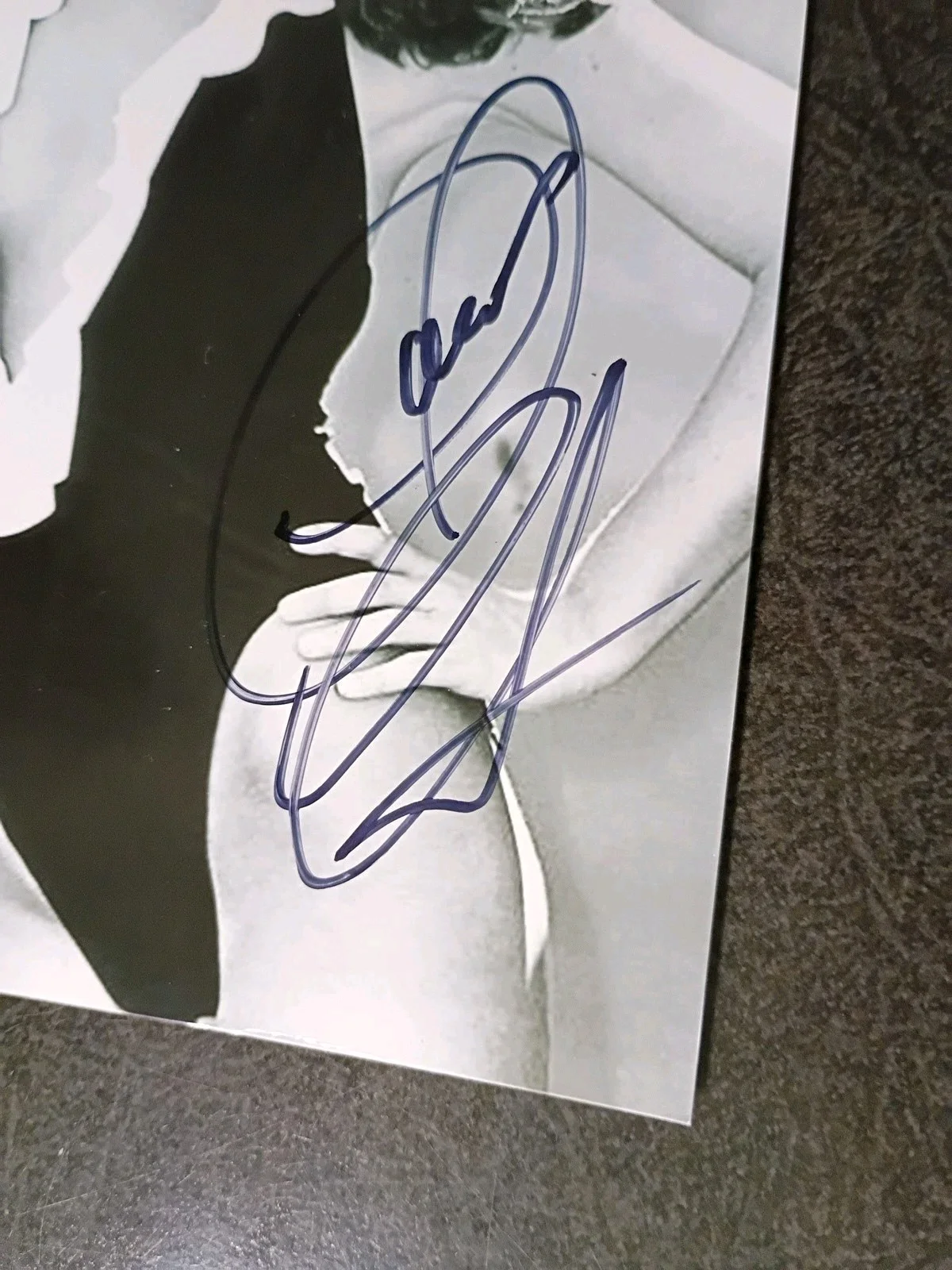 CLAUDIA CHRISTIAN — CLAUDIA CHRISTIAN Hand Signed Autograph 4X6 Photo - SEXY ACTRESS- BABYLON 5, изображение 2