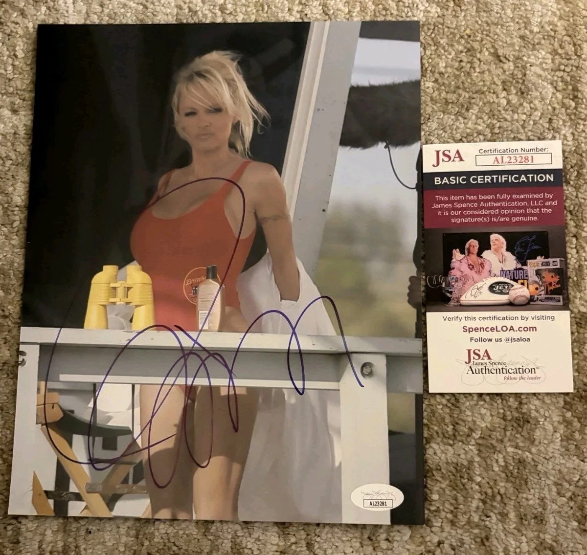 Pamela Anderson — PAMELA ANDERSON SIGNED 8X10 PHOTO BAYWATCH AUTOGRAPH JSA COA AUTHENTIC FREE SHIP