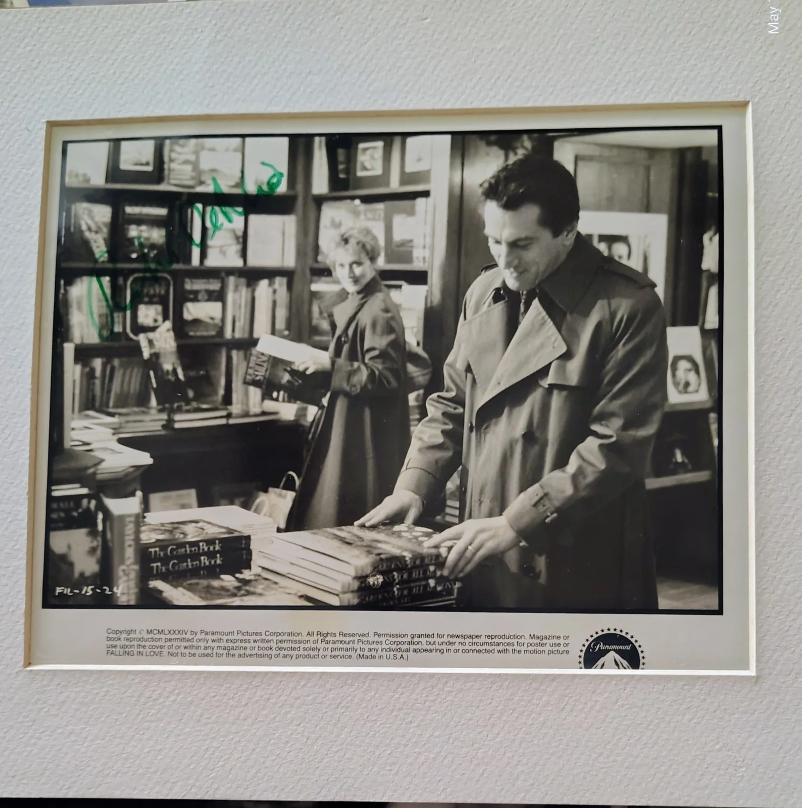 ​Robert De Niro — Vintage 1984 Robert De Niro Hand-Signed 8x10 Promo Still – "Falling in Love", изображение 4
