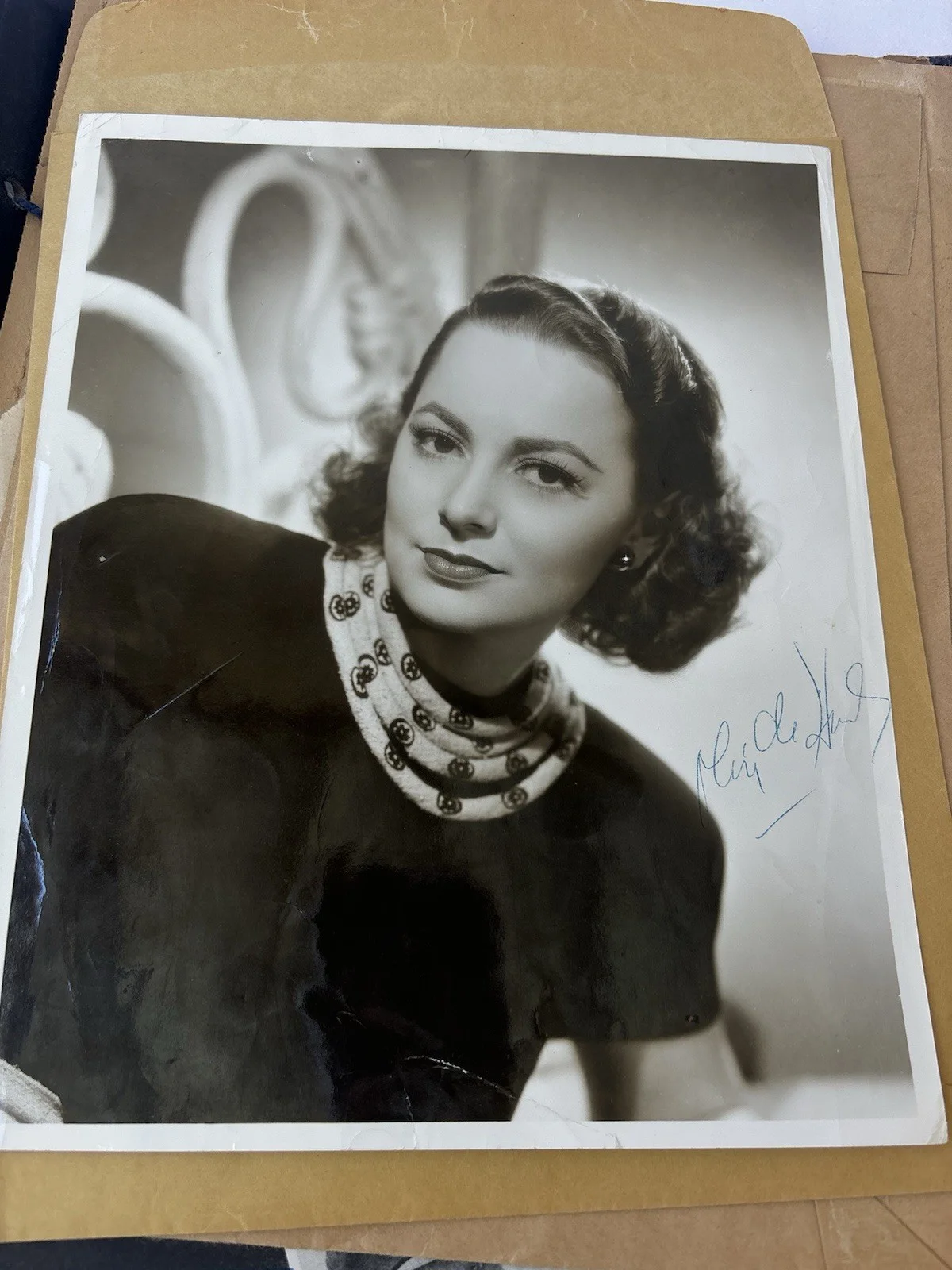 Olivia De Havilland 2 Signed Photographs Autograph, image 4
