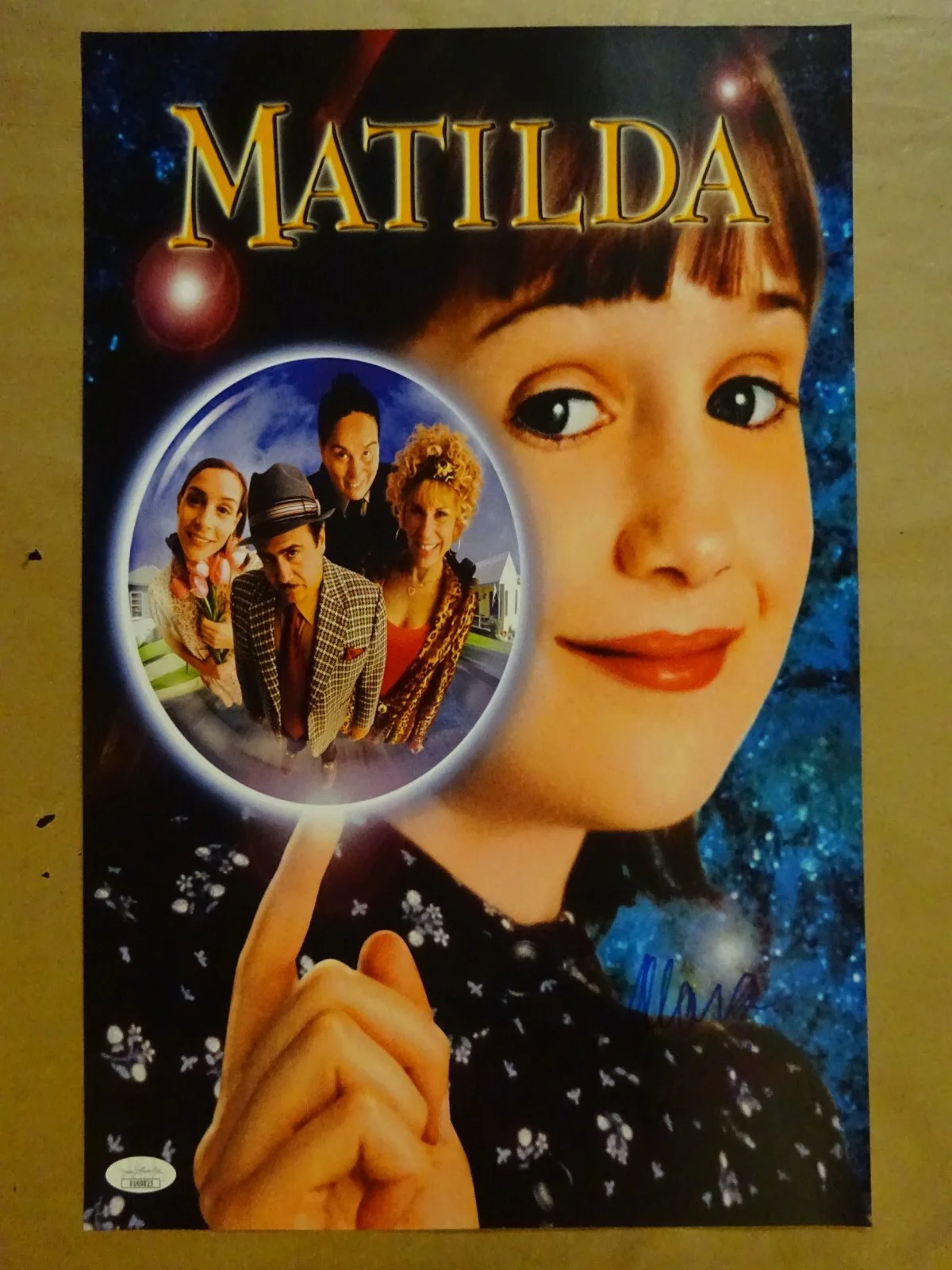 Mara Wilson — Signed Mara Wilson Autographed Matilda 11"x17" Photo JSA COA, image 2