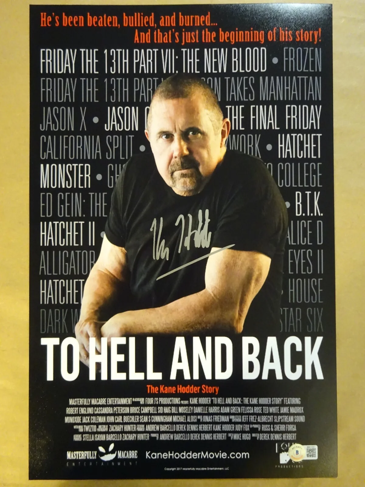 Kane Hodder — Signed Kane Hodder Autographed To Hell And Back 11"x17" Photo Beckett BAS COA, изображение 2
