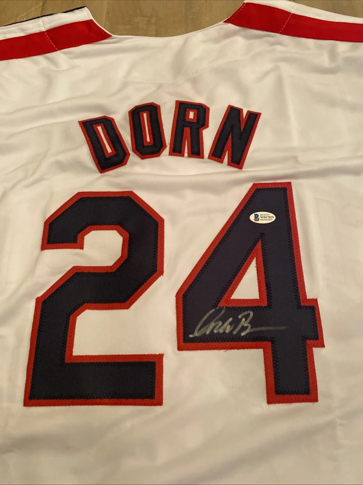 Corbin Bersen — Corbin Bersen Signed Cleveland Indians “DORN" Major League Movie Jersey. Beckett, изображение 2