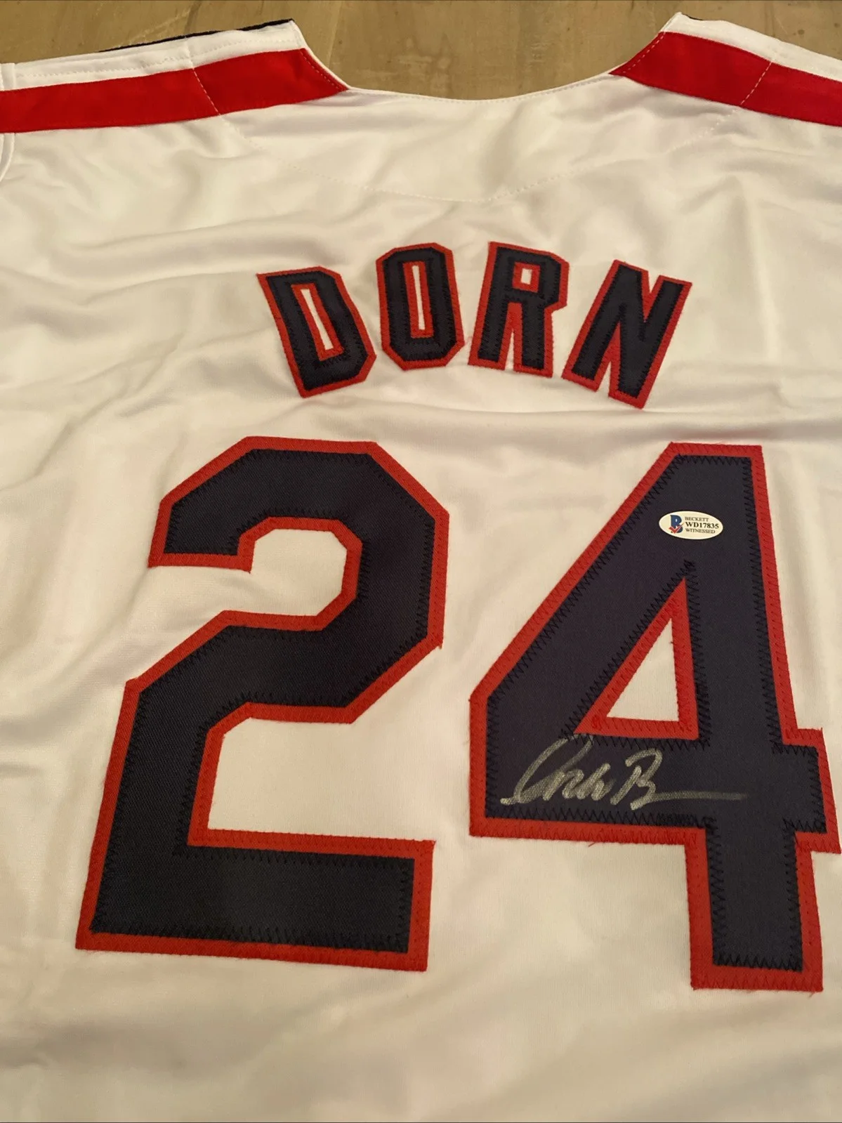 Corbin Bersen — Corbin Bersen Signed Cleveland Indians “DORN" Major League Movie Jersey. Beckett, изображение 5