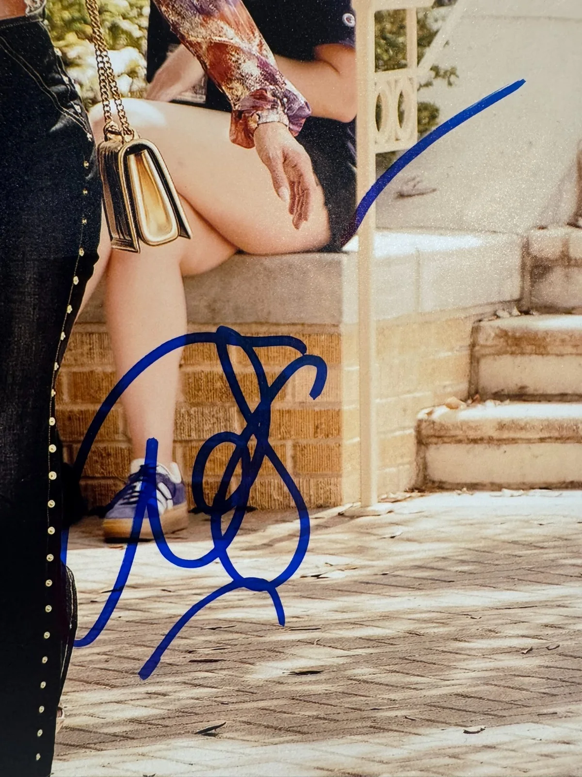 MICHELLE RANDOLPH AND ALI LARTER SIGNED 11X14 LANDMAN PHOTO AUTO BECKETT BAS COA, изображение 3