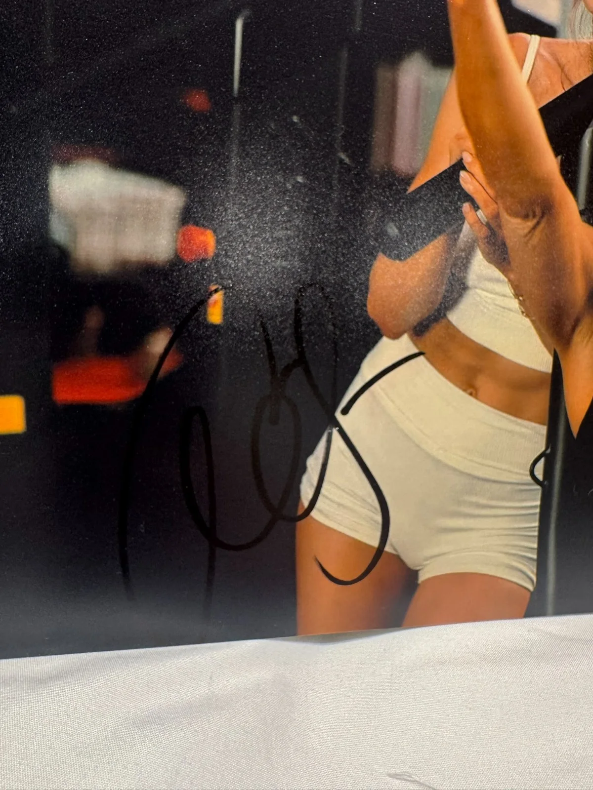 ALI LARTER SIGNED 11X14 ANGELA NORRIS LANDMAN PHOTO AUTO BECKETT BAS COA, image 2