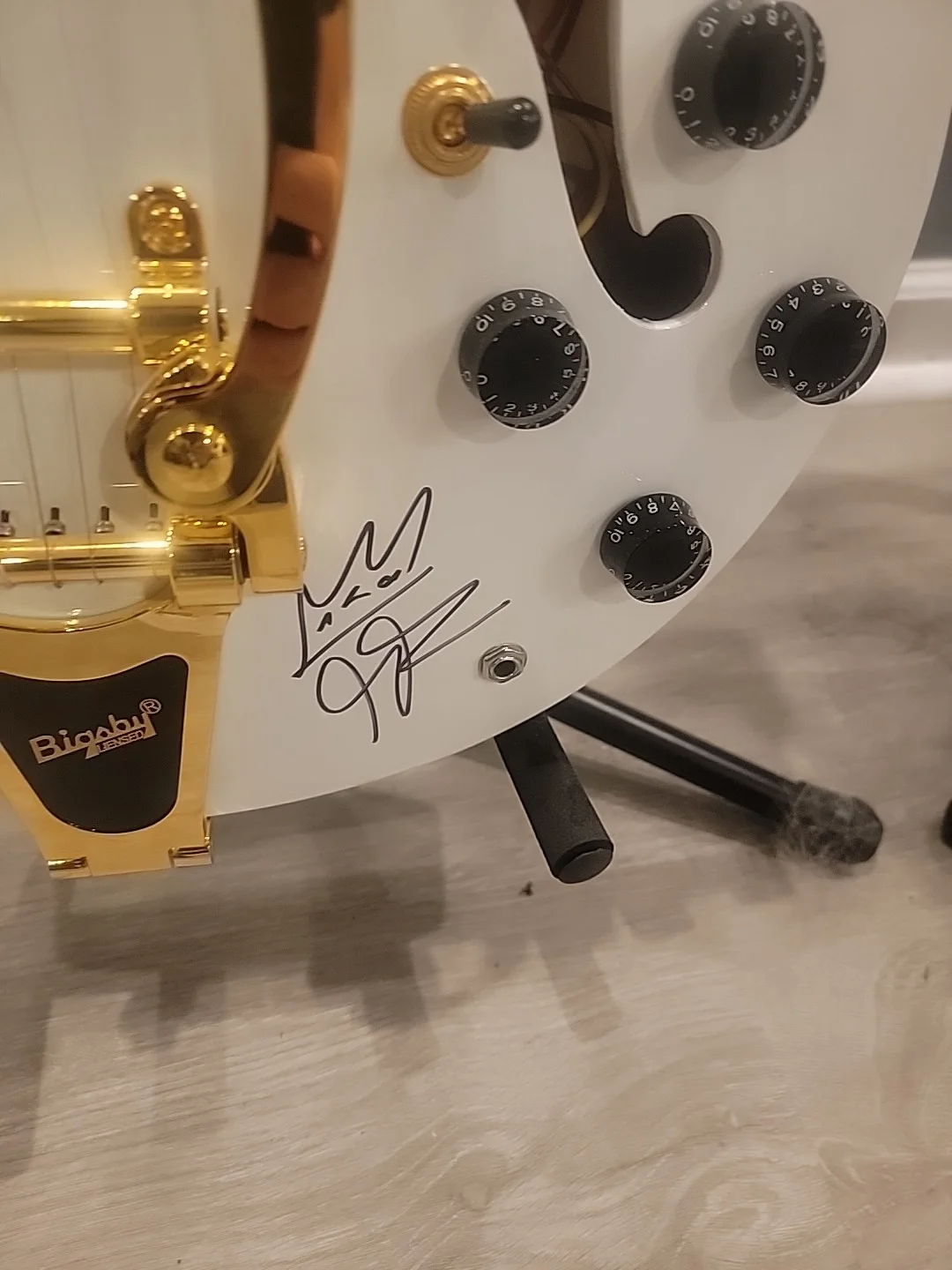 Buddy Guy. Samantha Fish Kingfish Autographed Guitar, image 4