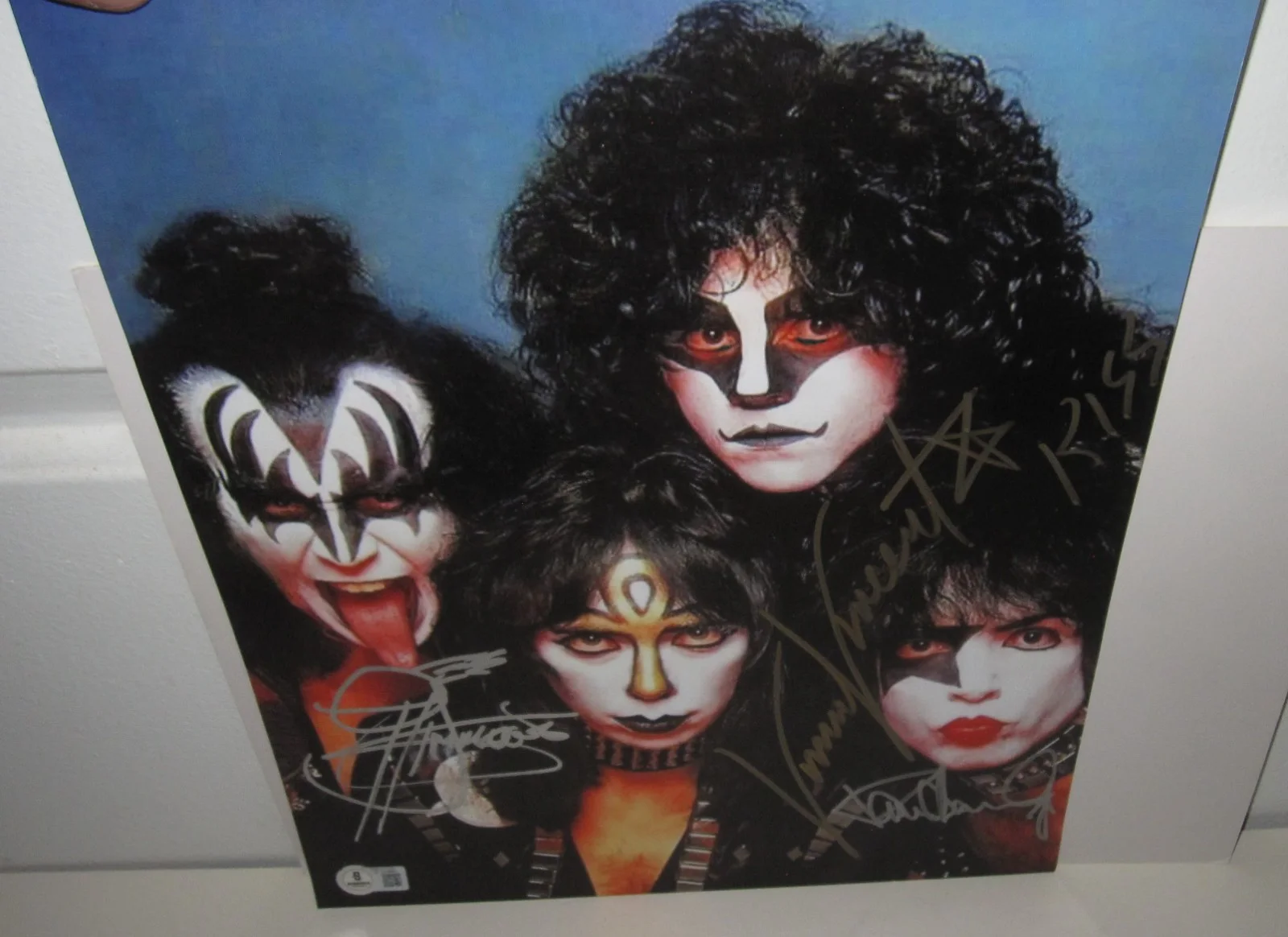 KISS SIGNED PHOTO GENE SIMMONS PAUL STANLEY CREATURES AUTOGRAPH BECKETT LOA X3, image 3