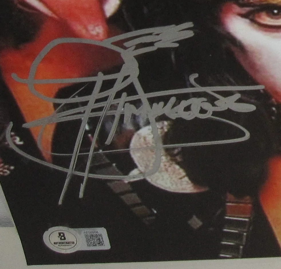 KISS SIGNED PHOTO GENE SIMMONS PAUL STANLEY CREATURES AUTOGRAPH BECKETT LOA X3, image 4