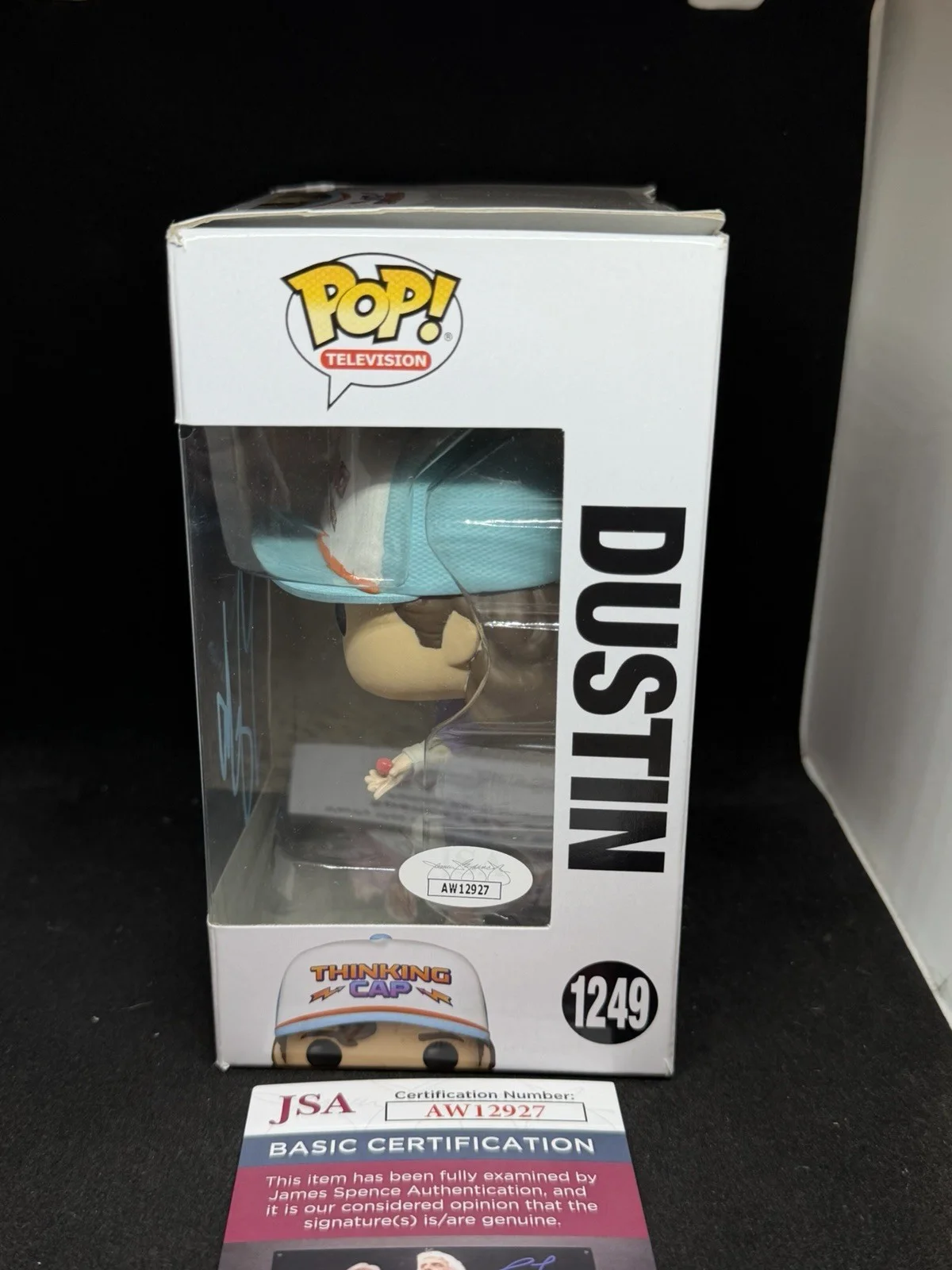 Gaten Matarazzo — STRANGER THINGS DUSTIN SIGNED FUNKO GATEN MATARAZZO AUTHENTIC JSA COA 1249, изображение 2