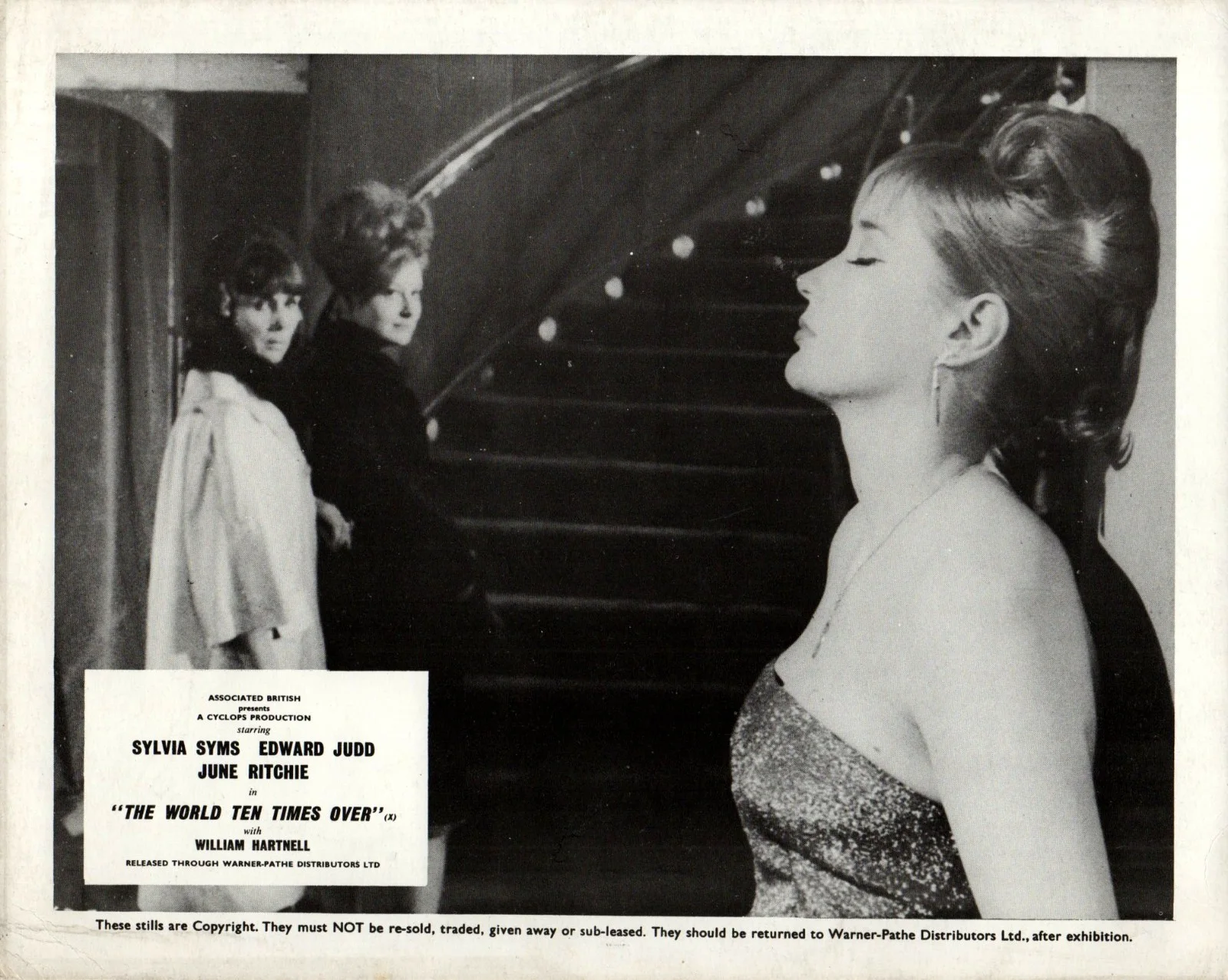 WORLD TEN TIMES OVER 1963 Sylvia Syms Edward Judd June Ritchie UK 10x8 LOBBY SET, изображение 5