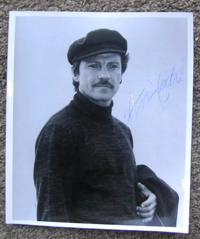 HARVEY KEITEL — HARVEY KEITEL "CAMORRA" AUTOGRAPH MOVIE STILL