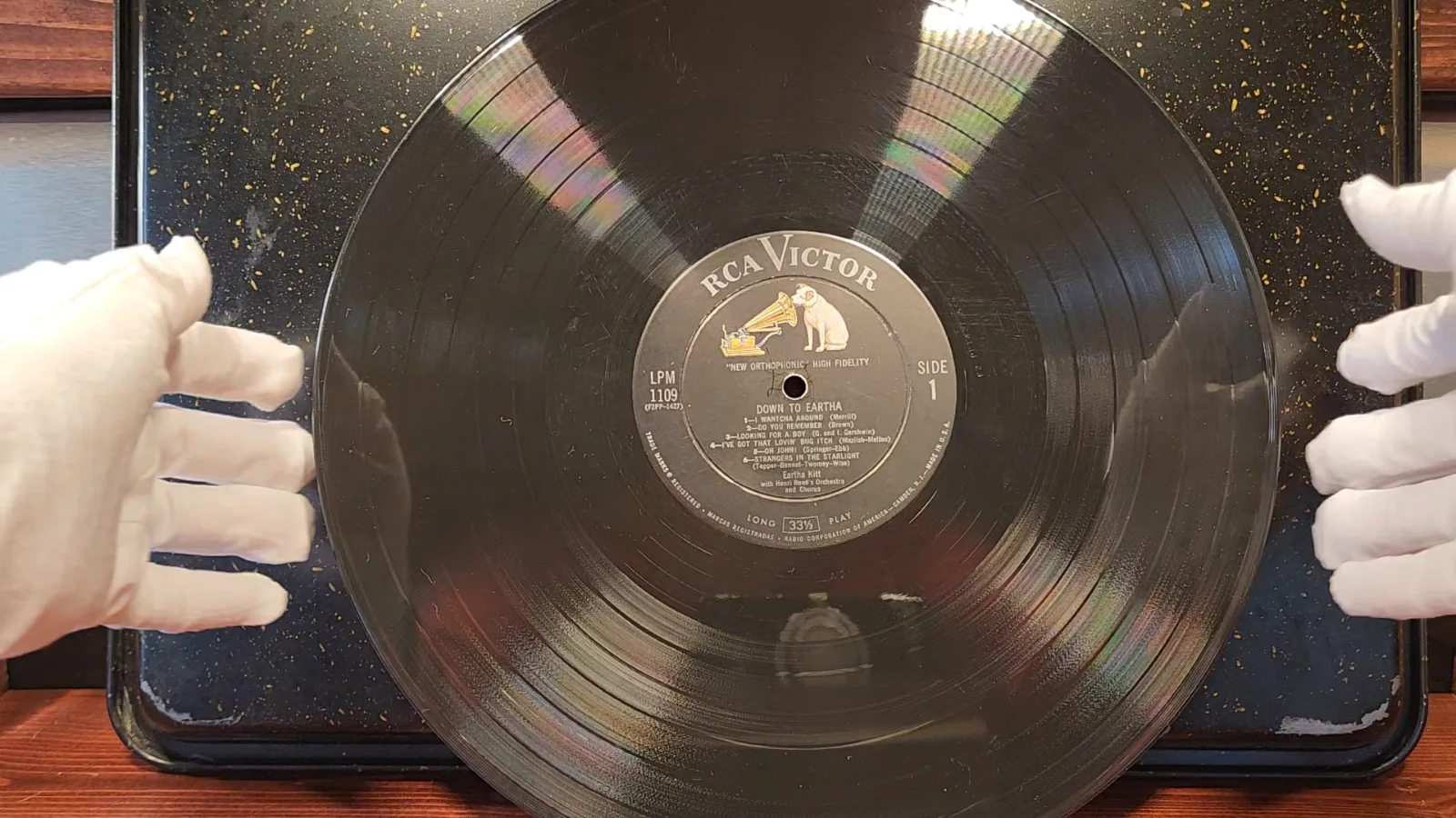 Eartha Kitt Autographed LP DOWN TO EARTHA, image 2