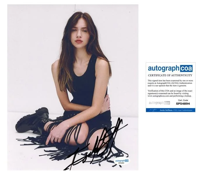 Isabel Gravitt — Isabel Gravitt "Your Friends & Neighbors" AUTOGRAPH Signed 8x10 Photo ACOA