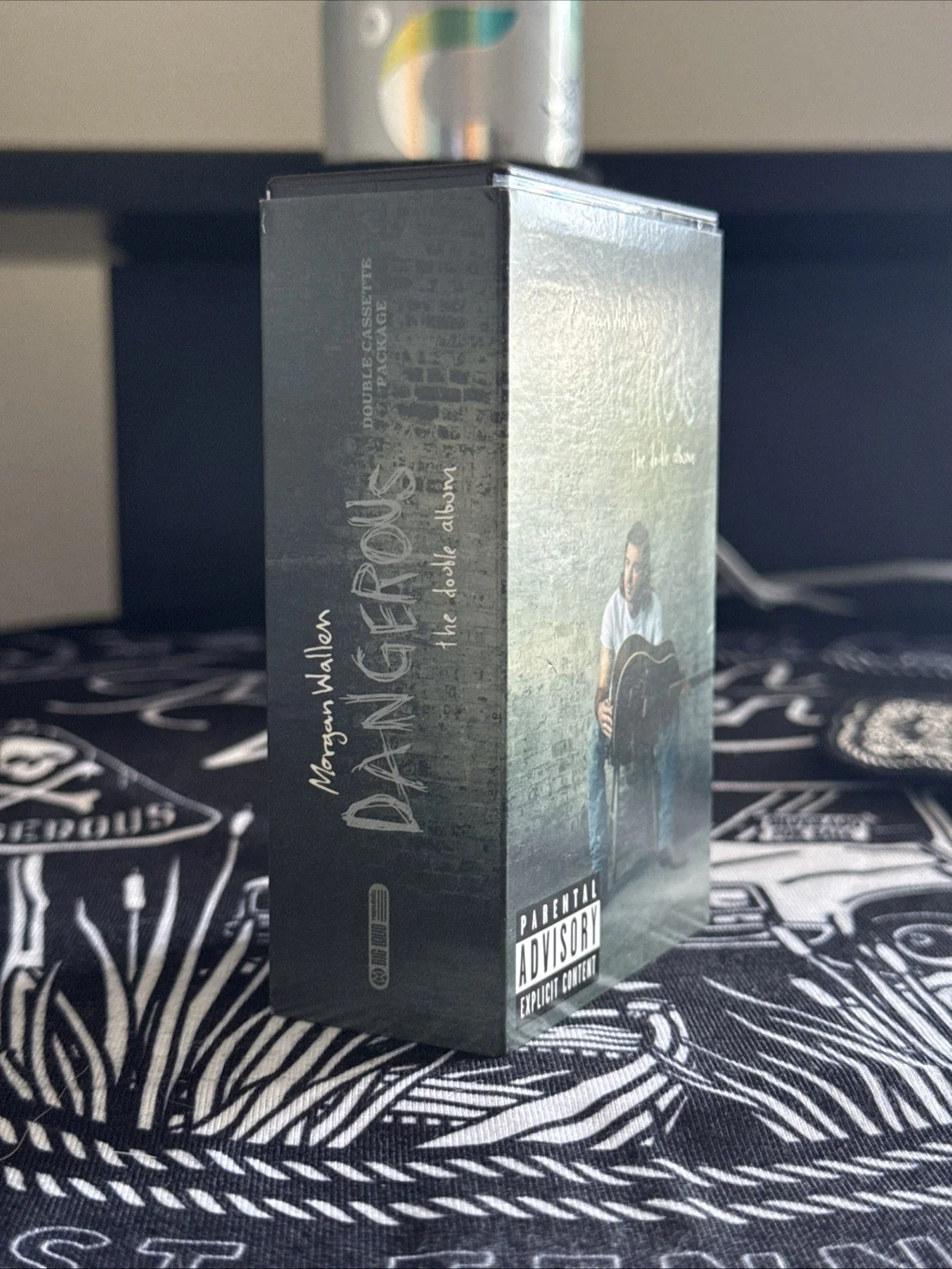 Morgan Wallen signed cassette bundle, image 3