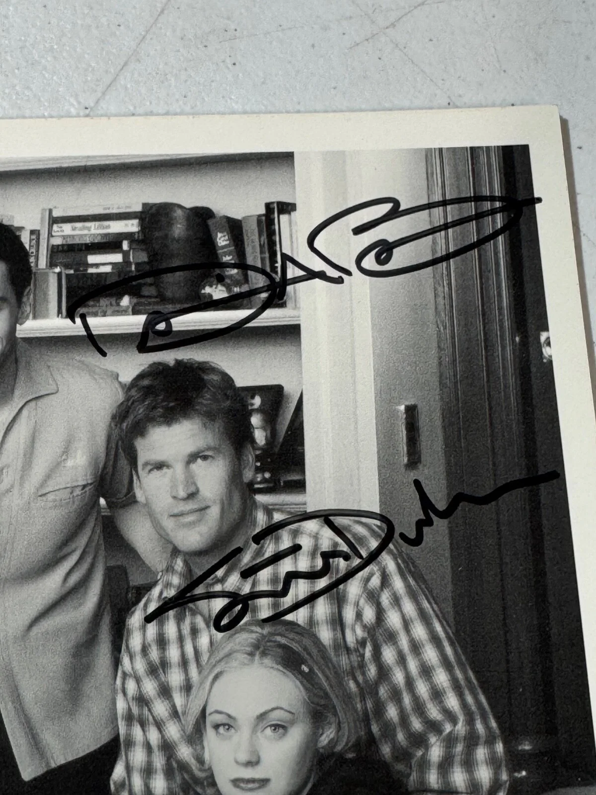 8X10 BLACK & WHITE PHOTO OF CAST OF OH GROW UP SIGNED AUTOGRAPH ALL CAST, изображение 3