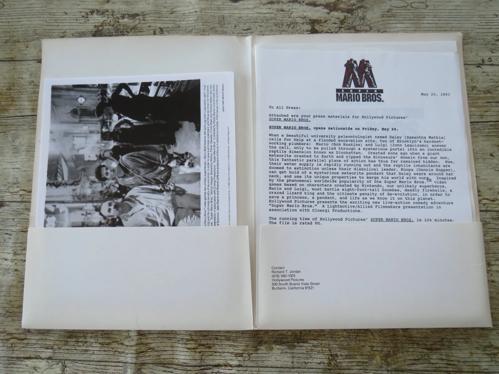 SUPER MARIO BROS. ORIGINAL 1993 CINEMA FILM PRESS KIT Bob Hoskins 9 PHOTOS, изображение 2
