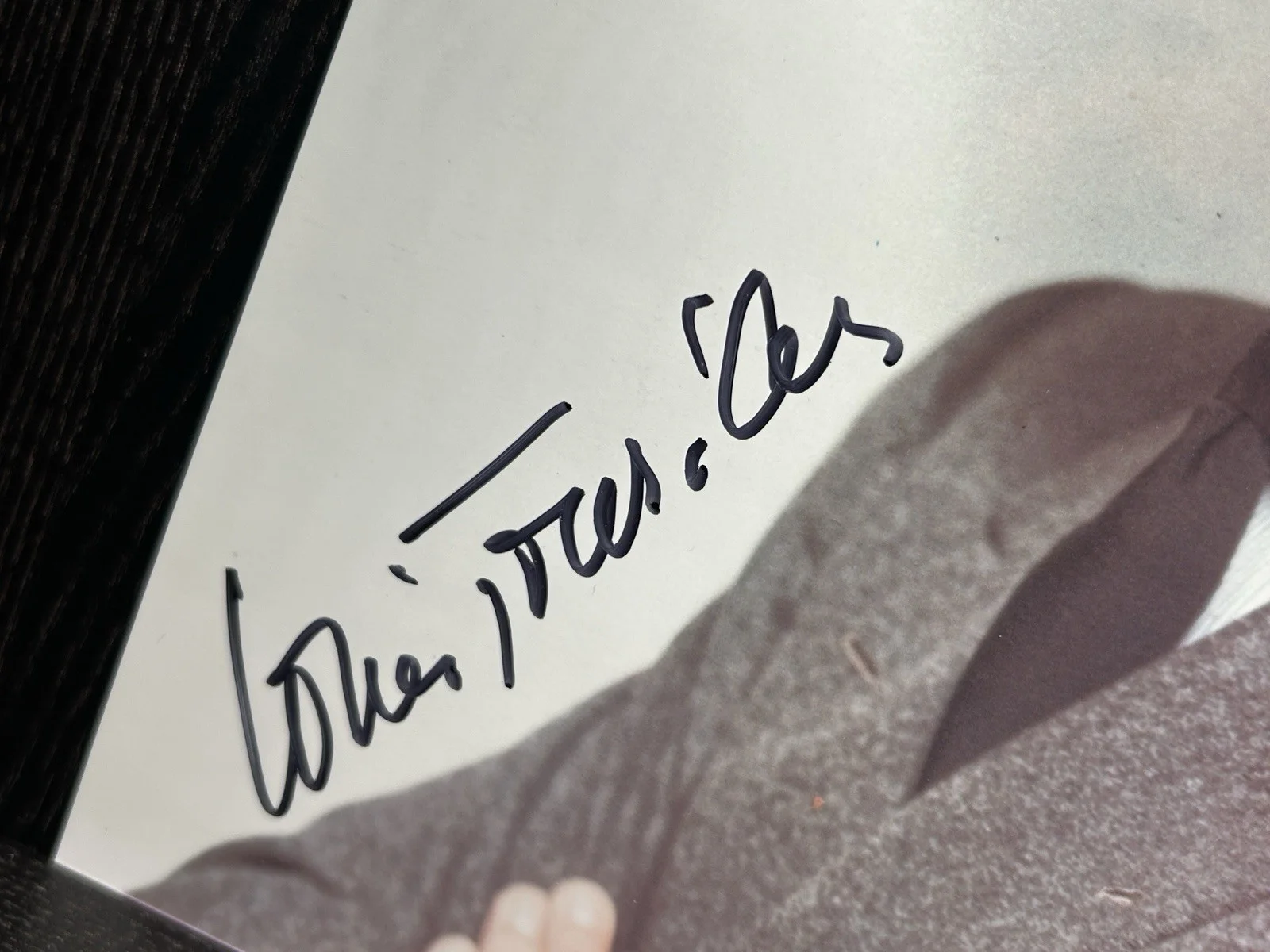 Louis Jourdan — LOUIS JOURDAN HAND SIGNED 8x10 PHOTO Original Autograph JSA COA James Bond 007, изображение 3