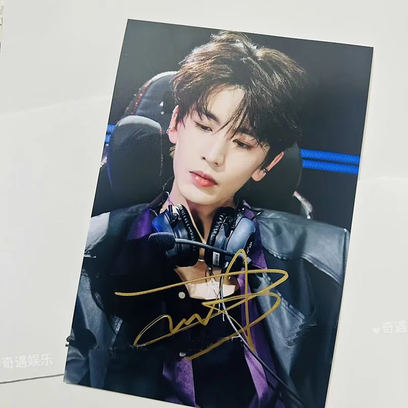 New Zhang Linghe 无畏契约 Autographed Signed Photos Collection, image 2
