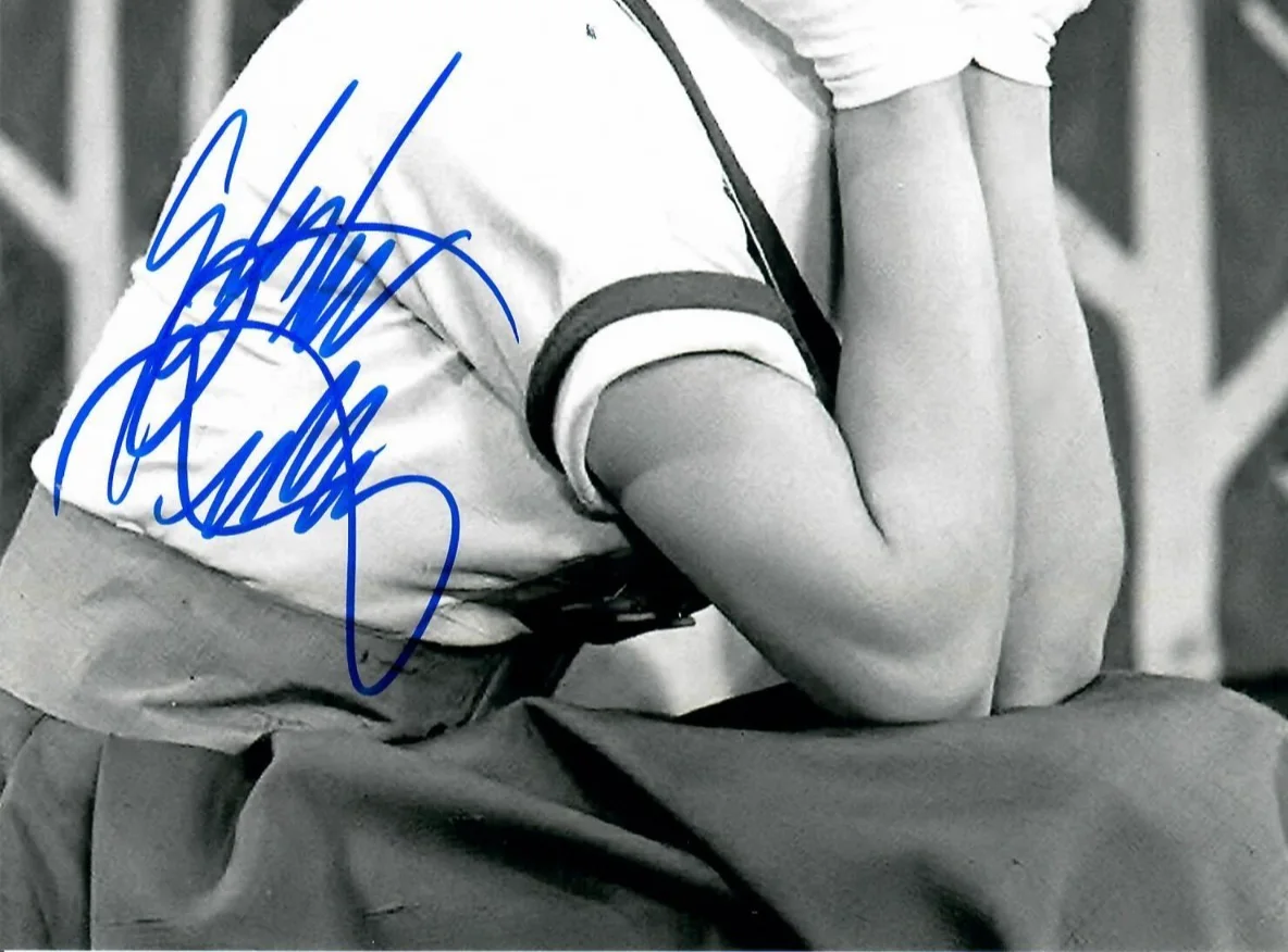 Chita Rivera — Chita Rivera West Side Story Actress As Anita Dancer Signed 8 x 10 Photo TTM COA, изображение 2