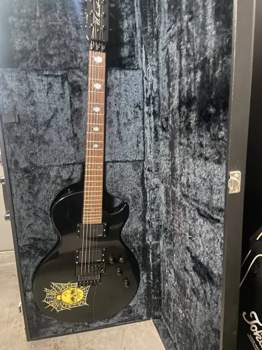 Metallica Kirk Hammett Signature Model Electric Guitar USED, изображение 2