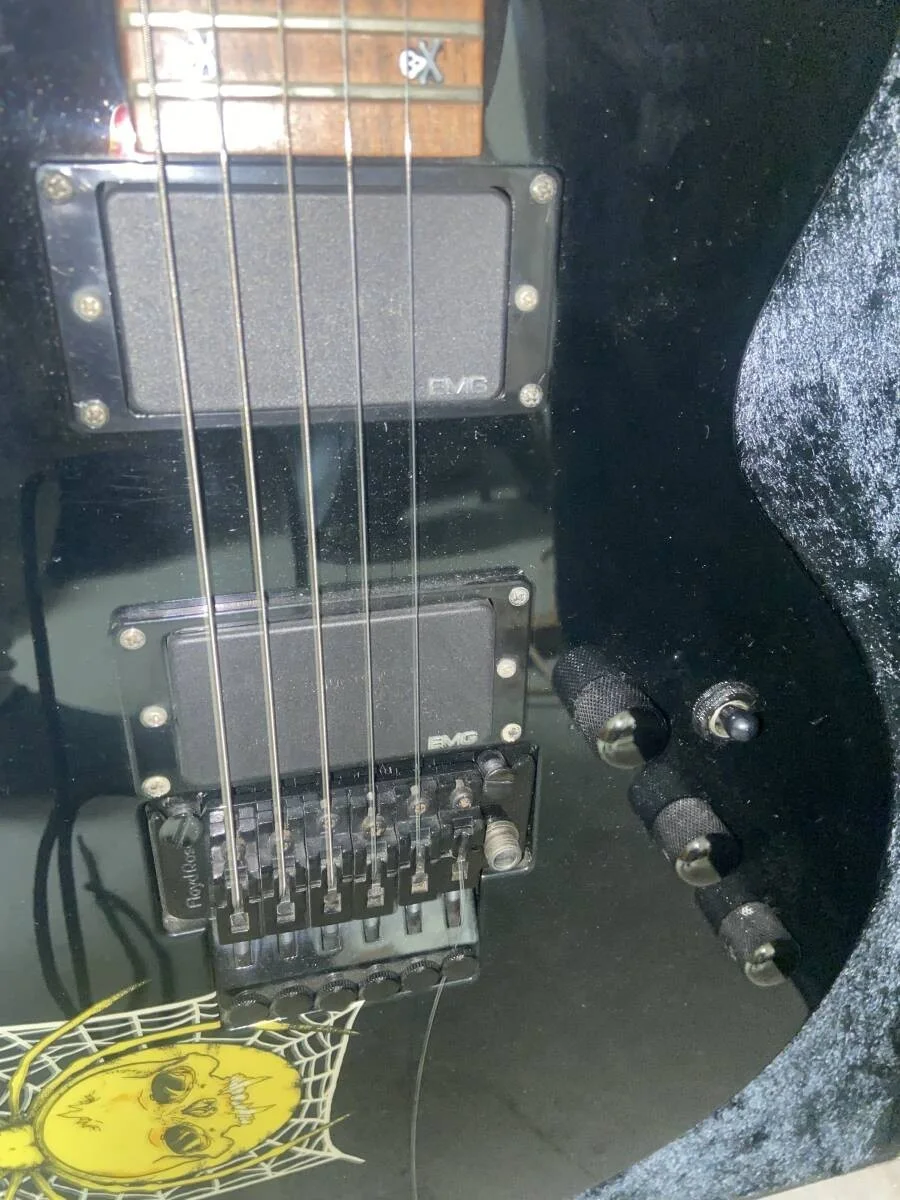 Metallica Kirk Hammett Signature Model Electric Guitar USED, изображение 3