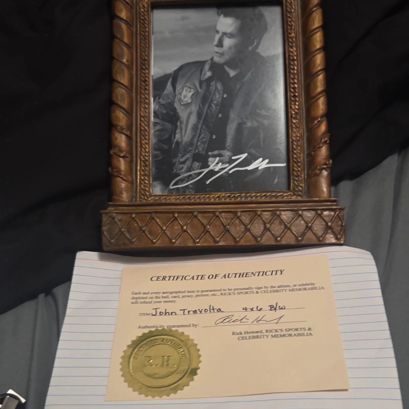 John Travolta — framed, autographed 4x6 photograph of actor John Travolta, With CofA, изображение 4