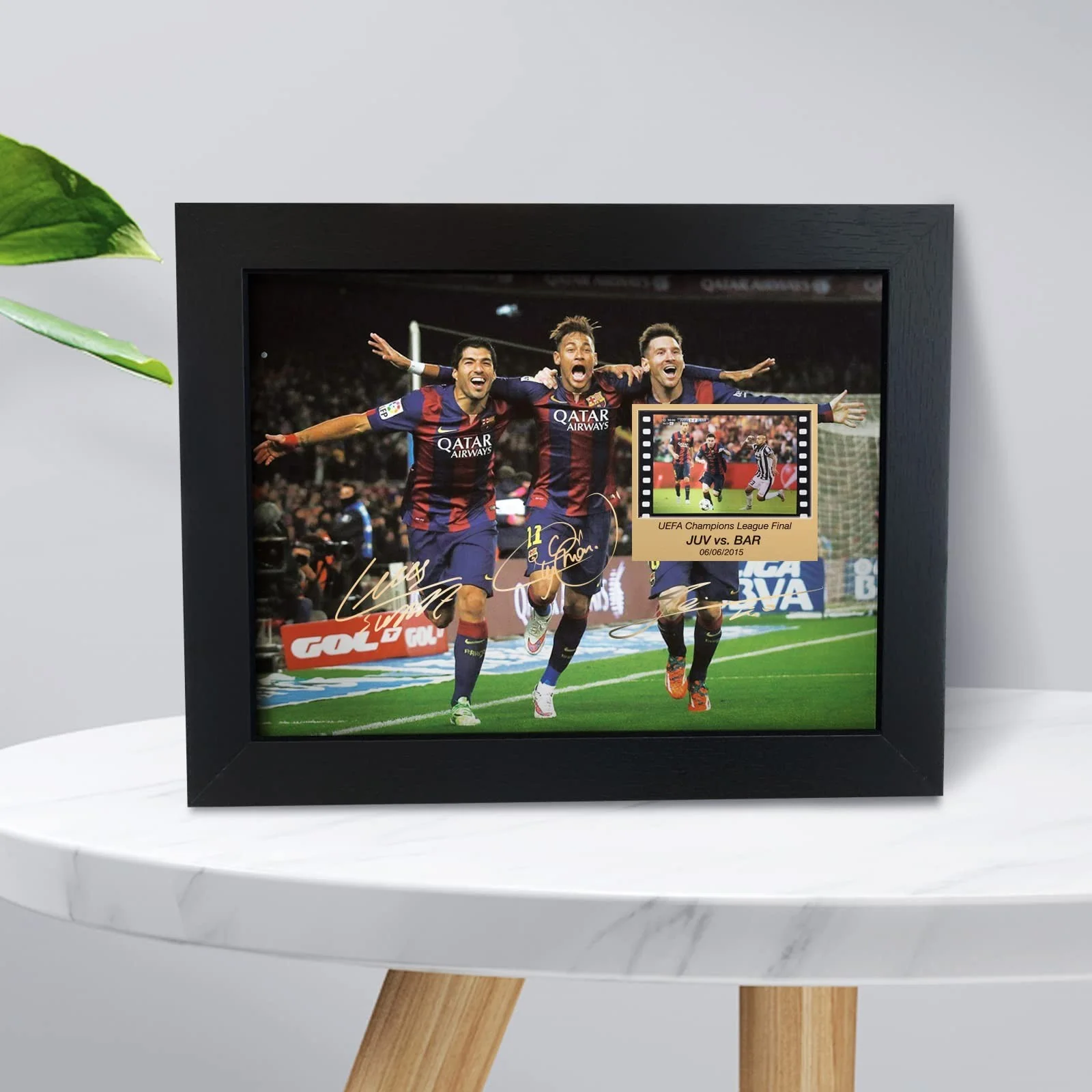 Signed Soccer Star Photo - Messi, Suarez, Neymar Framed Desktop Gift with 35mm F, image 3