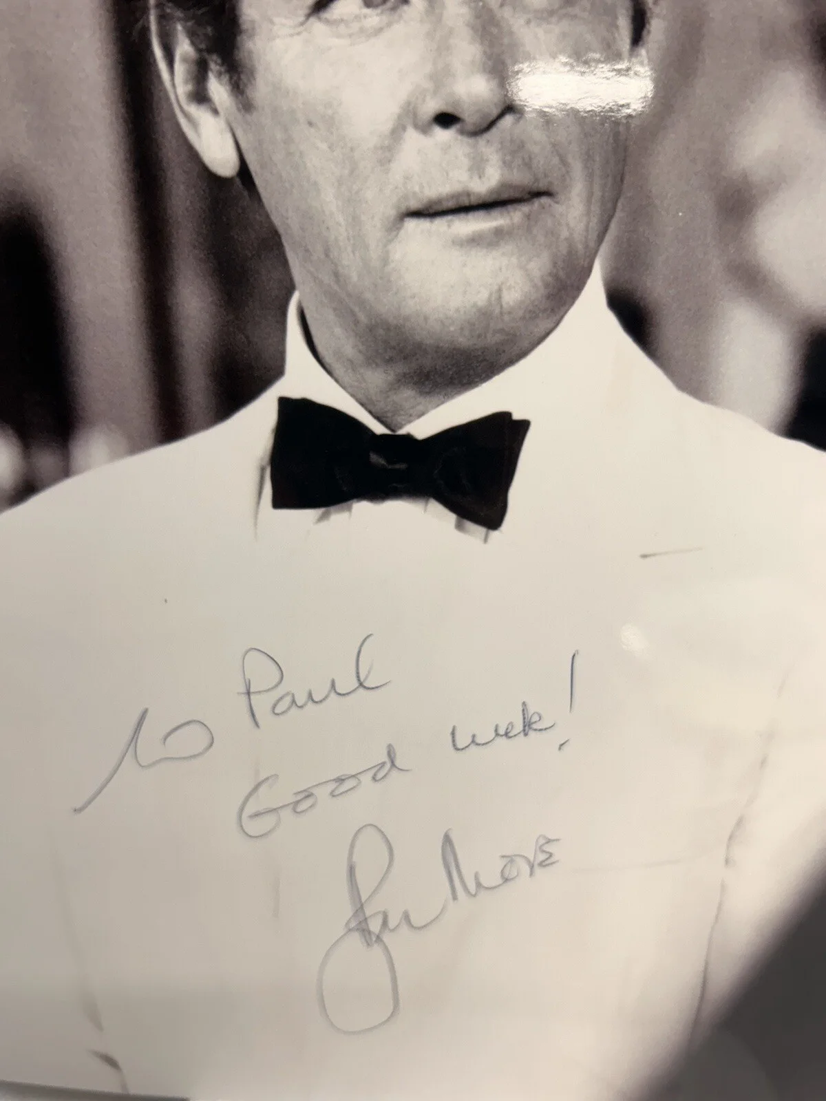 Roger Moore — Roger Moore Actor James Bond B/W 8x10 Picture Personalized, image 2