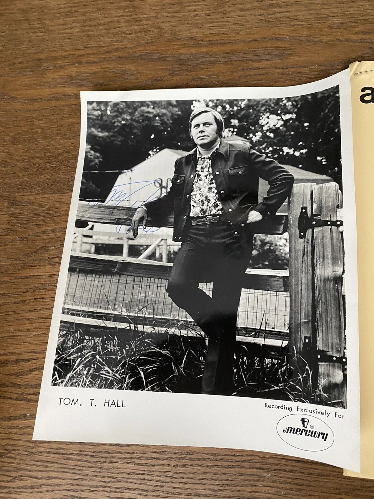 TOM T HALL SIGNED AUTOGRAPHED 8x10 Photo & Bio Rare Original Country Music, изображение 2