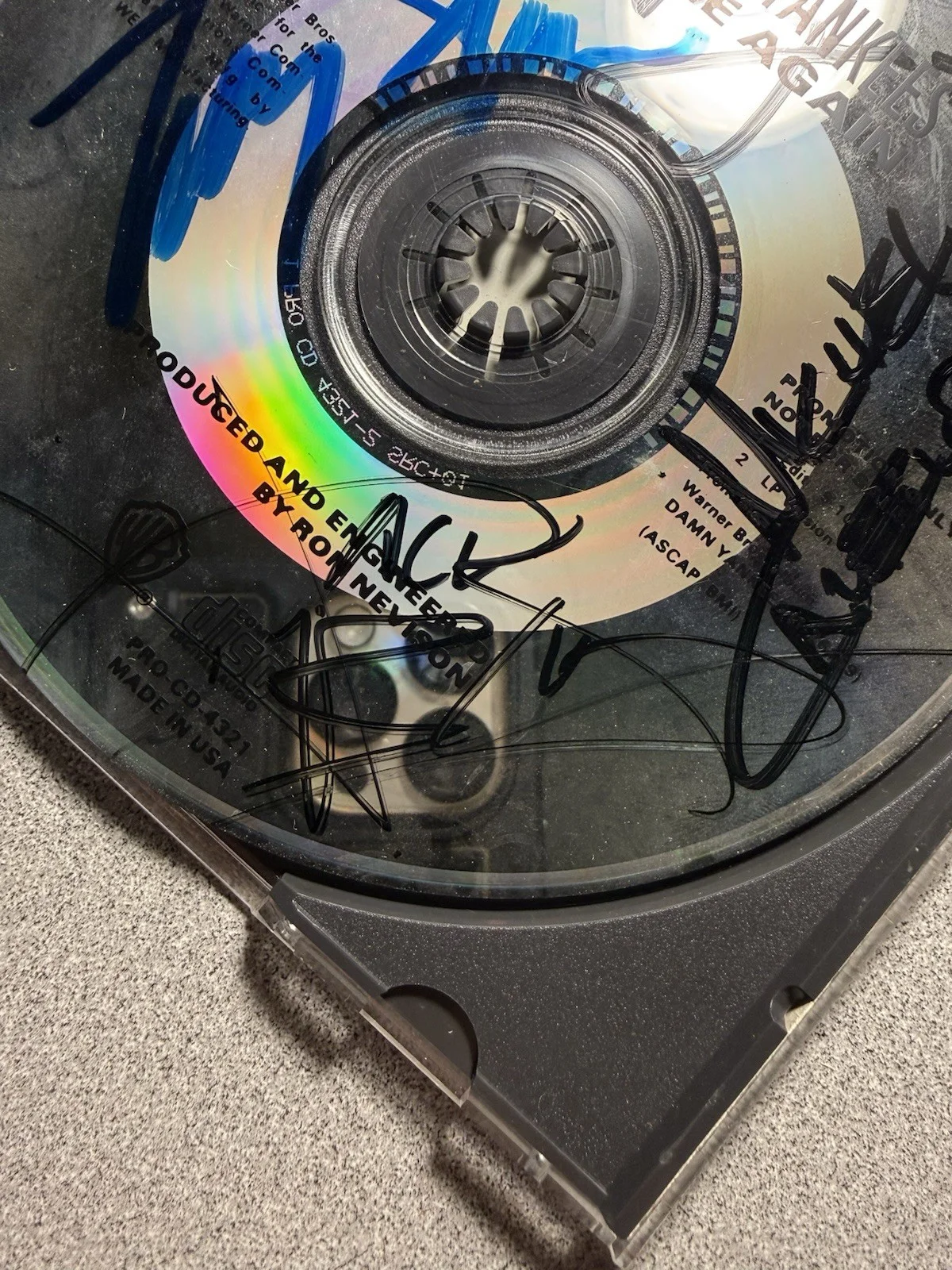 Damn Yankees CD Signed By Ted Nugent Tommy Shaw Jack Blades Michael Cartellone, изображение 3