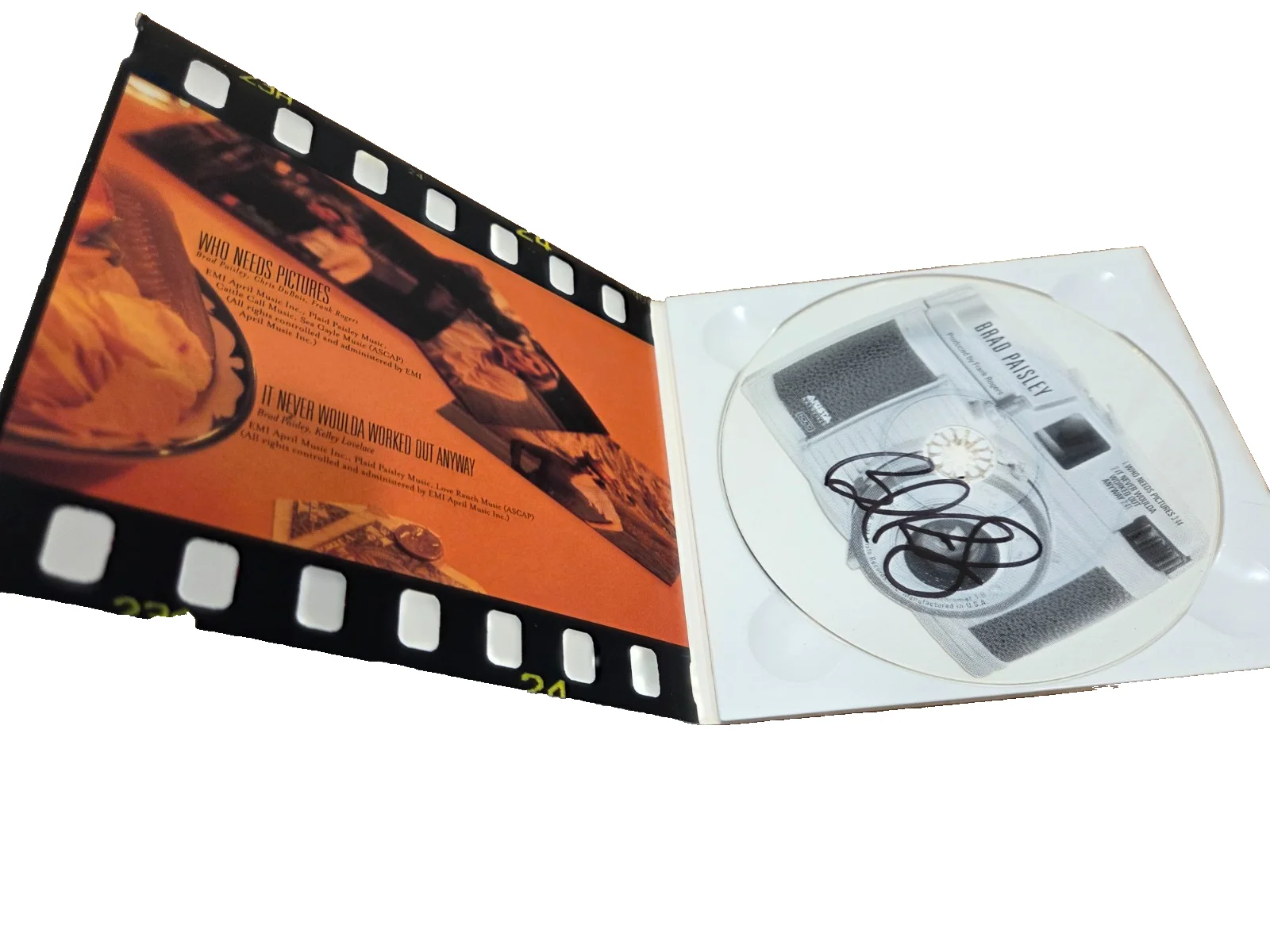 Brad Paisley Signed on booklet and disc Who Needs Pictures 2-song CD, изображение 2