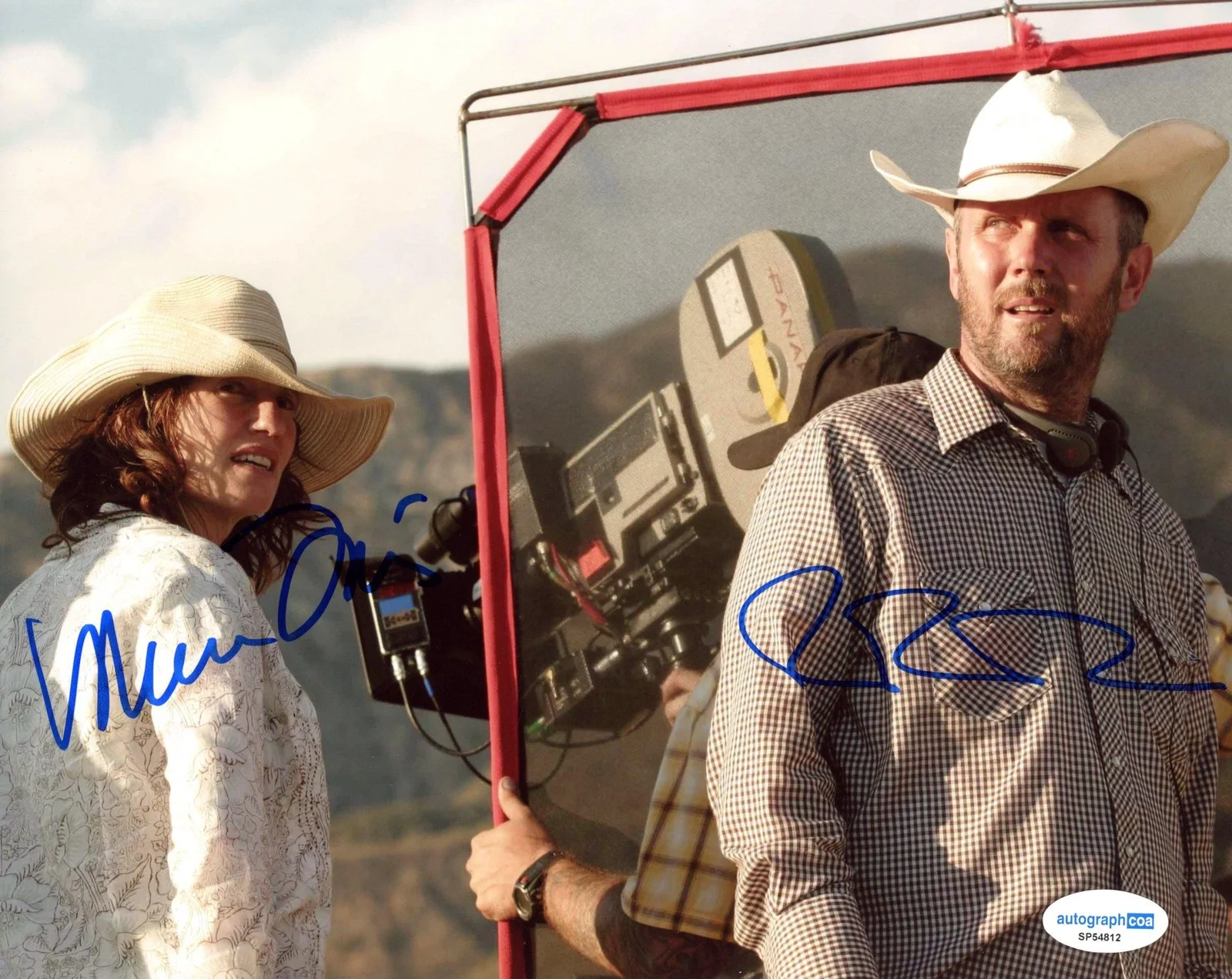 Jonathan Dayton, Valerie Faris — Valerie Faris & Jonathan Dayton "Little Miss Sunshine" SIGNED 8x10 Photo B ACOA, изображение 2