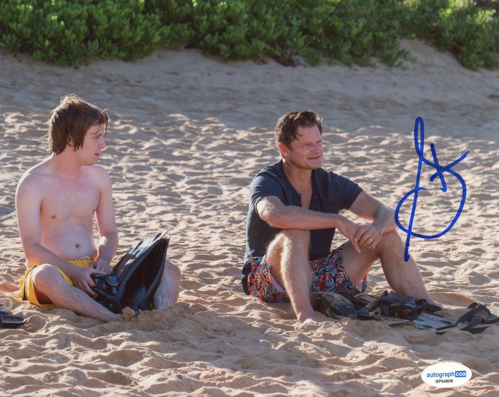 Steve Zahn — Steve Zahn "The White Lotus" AUTOGRAPH Signed 'Mark' 8x10 Photo D ACOA, image 2