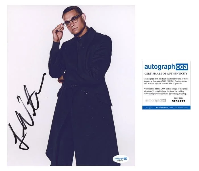 Tyriq Withers — Tyriq Withers "Reminders of Him" AUTOGRAPH Signed Autographed 8x10 Photo ACOA
