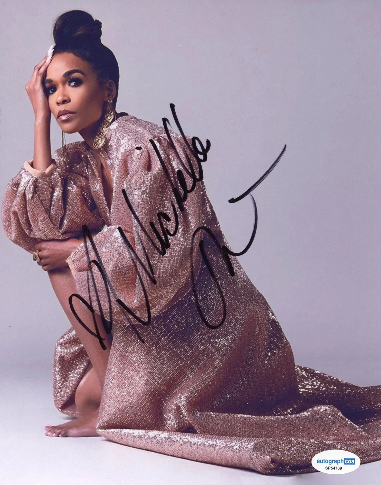 Michelle Williams — Michelle Williams "Destiny's Child" Singer AUTOGRAPH Signed 8x10 Photo D ACOA, image 2