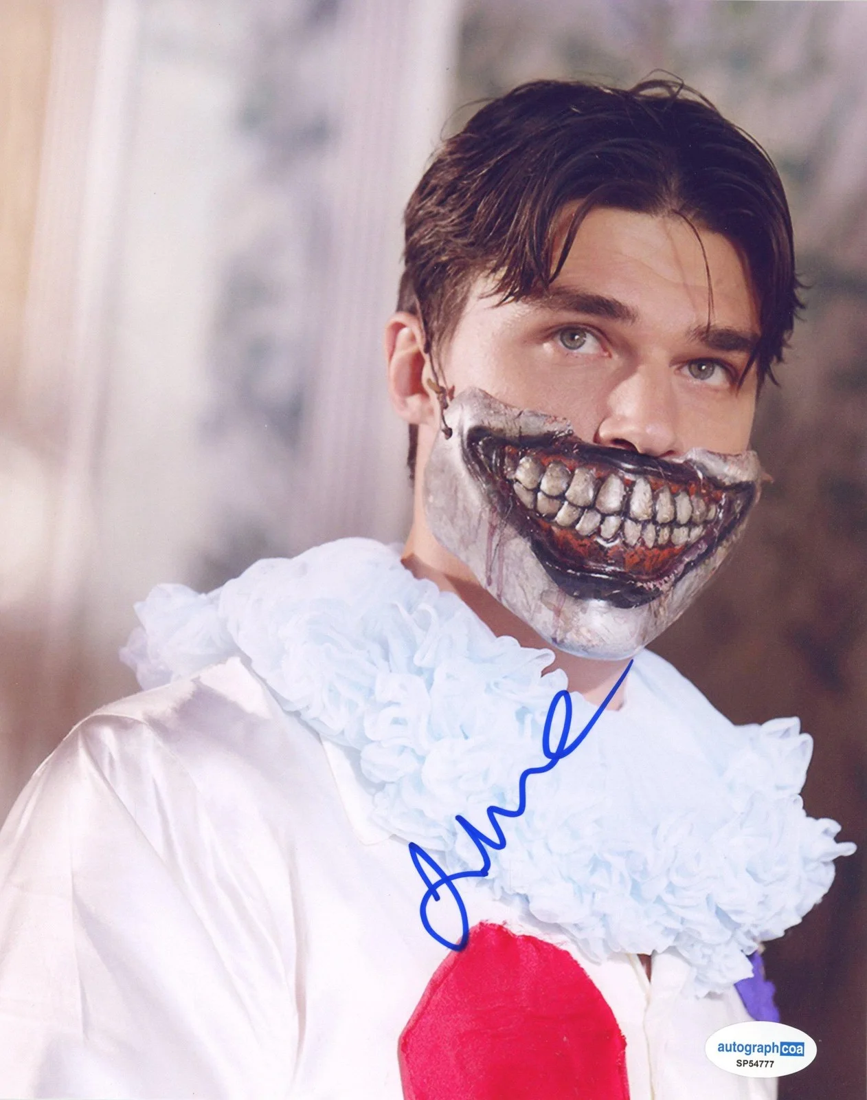 Finn Wittrock — Finn Wittrock "American Horror Story" AUTOGRAPH Signed 'Dandy Mott' 8x10 Photo, изображение 2