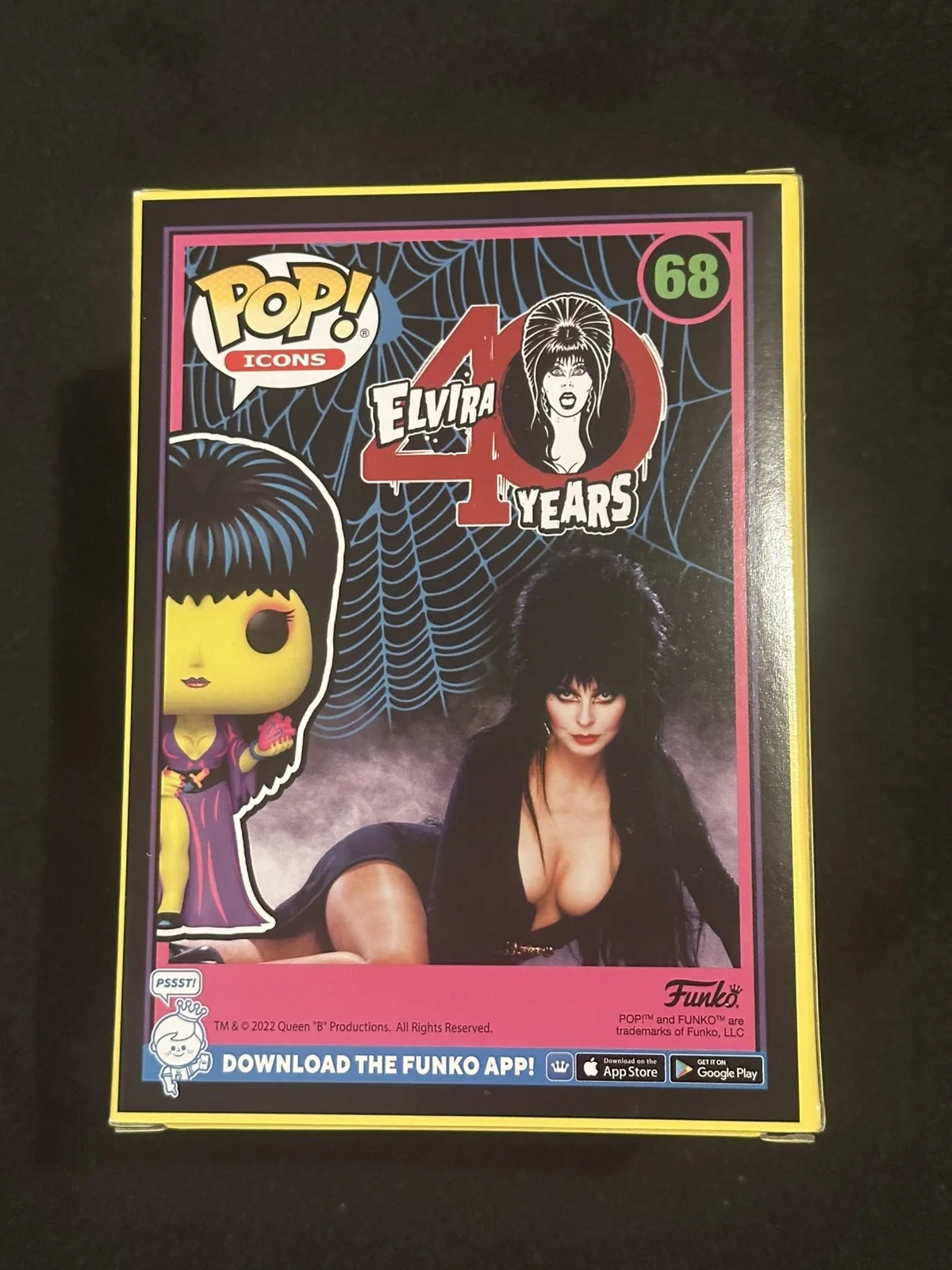 Cassandra Peterson — Cassandra Peterson Autograph Signed Elvira Funko Pop JSA COA, изображение 5