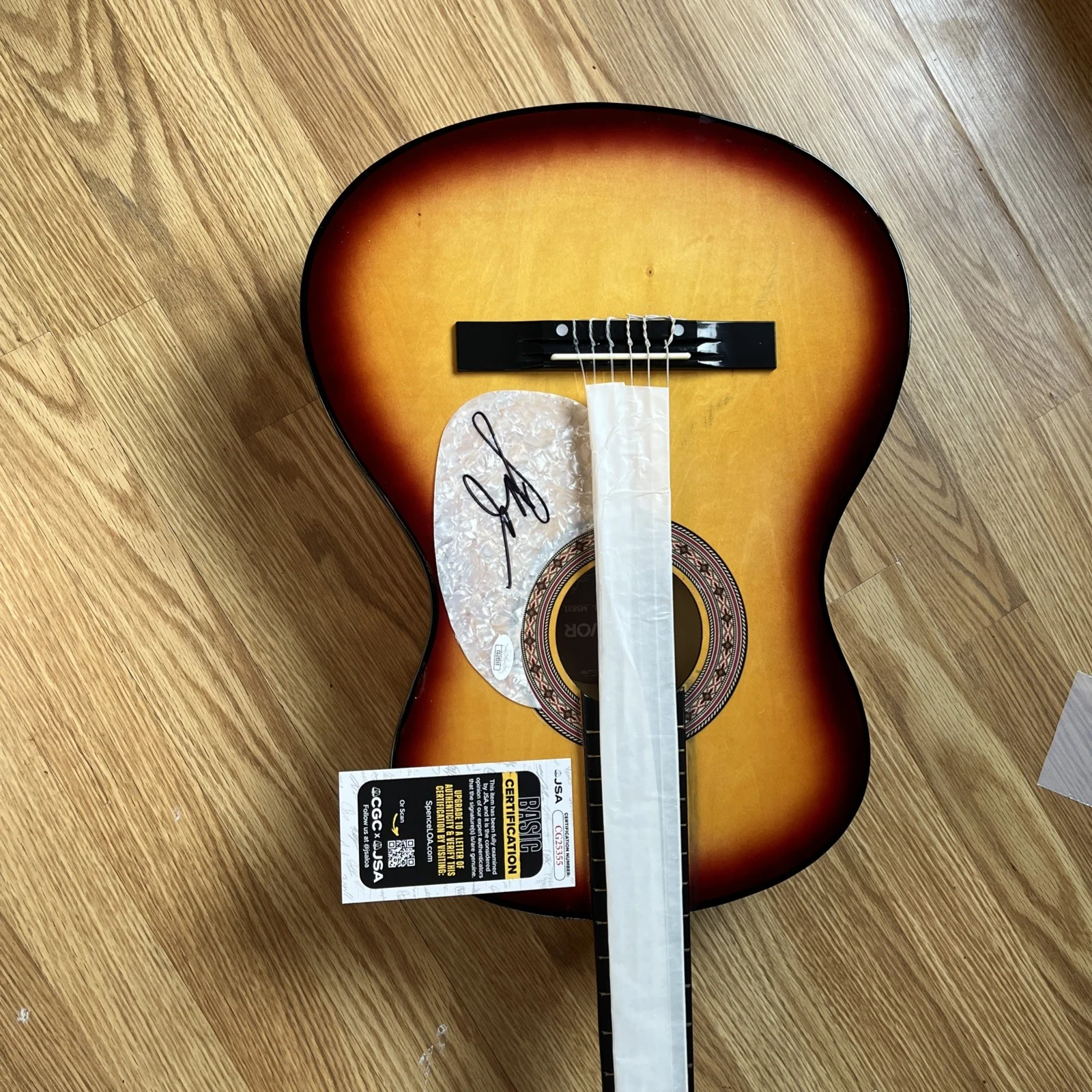 Luke Bryan Signed AUTOGRAPHED ACOUSTIC GUITAR JSA CERTIFIED COUNTRY STAR RARE, image 2