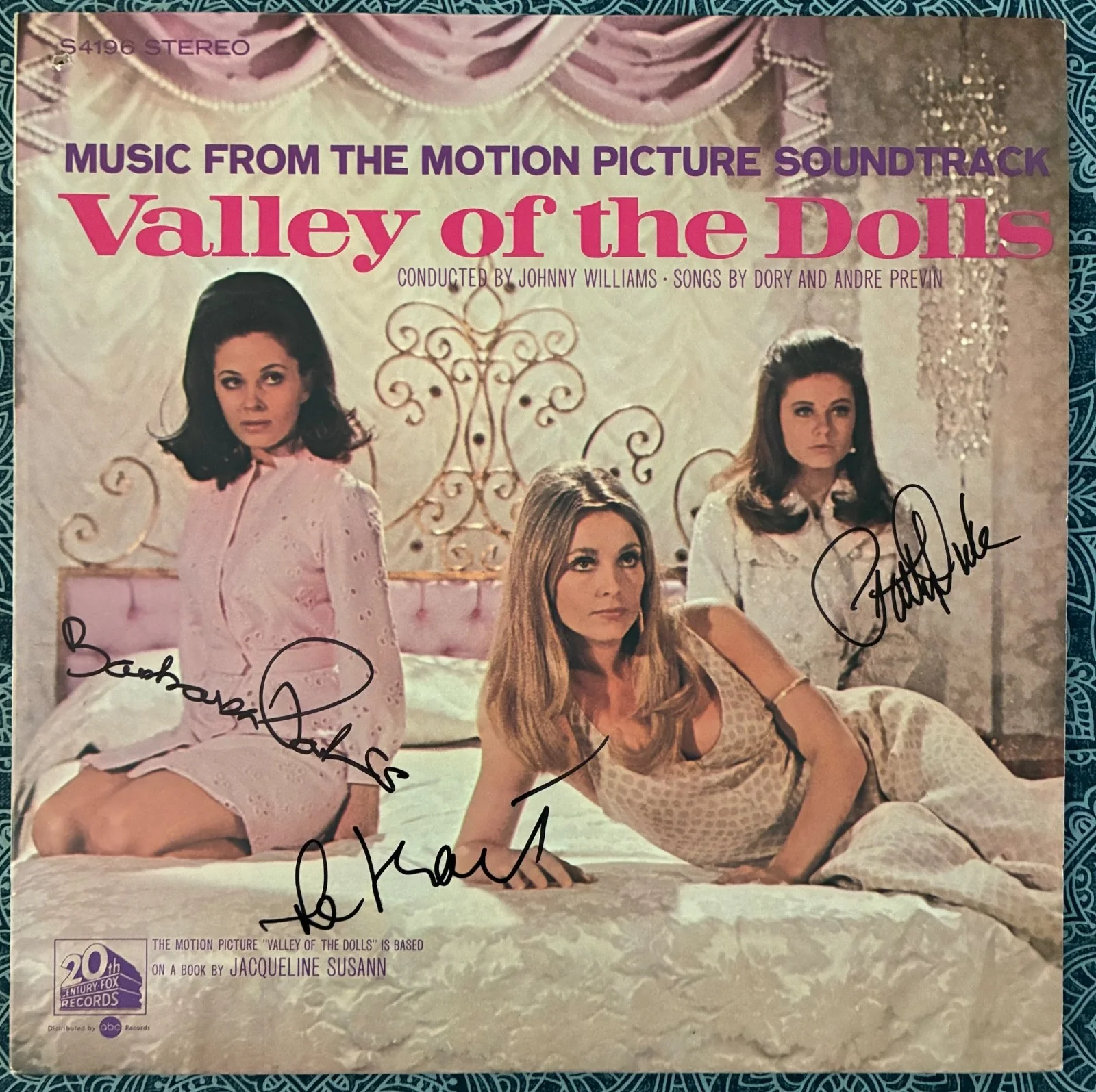 Barbara Parkins, Patty Duke & Lee Grant — VALLEY OF THE DOLLS 1967 Soundtrack LP Triple Signed Parkins, Duke, & Lee Grant