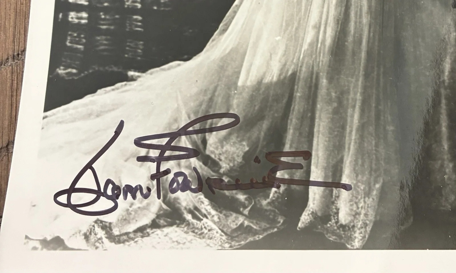 Joan Fontaine — Joan Fontaine Signed 8x10 Photo Beckett BAS, изображение 2