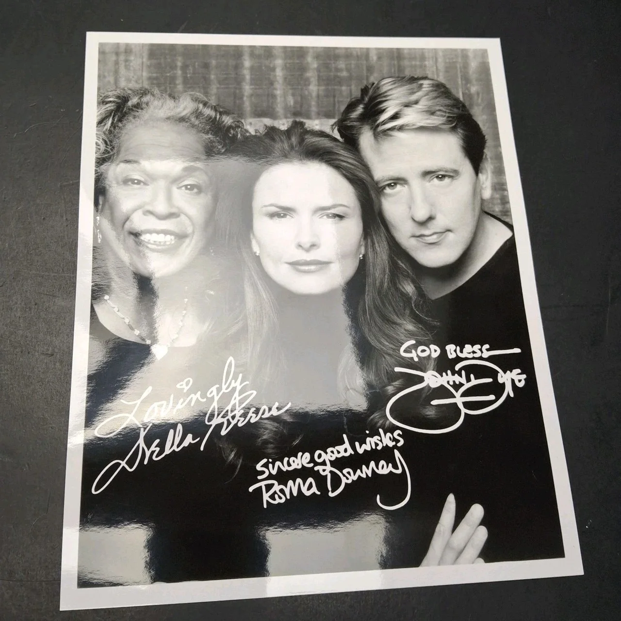 Della Reese — AUTOGRAPHED ROMA DOWNEY,JOHN DYE, DELLA REESE, TOUCHED BY AN ANGEL PHOTO 10x8", изображение 2