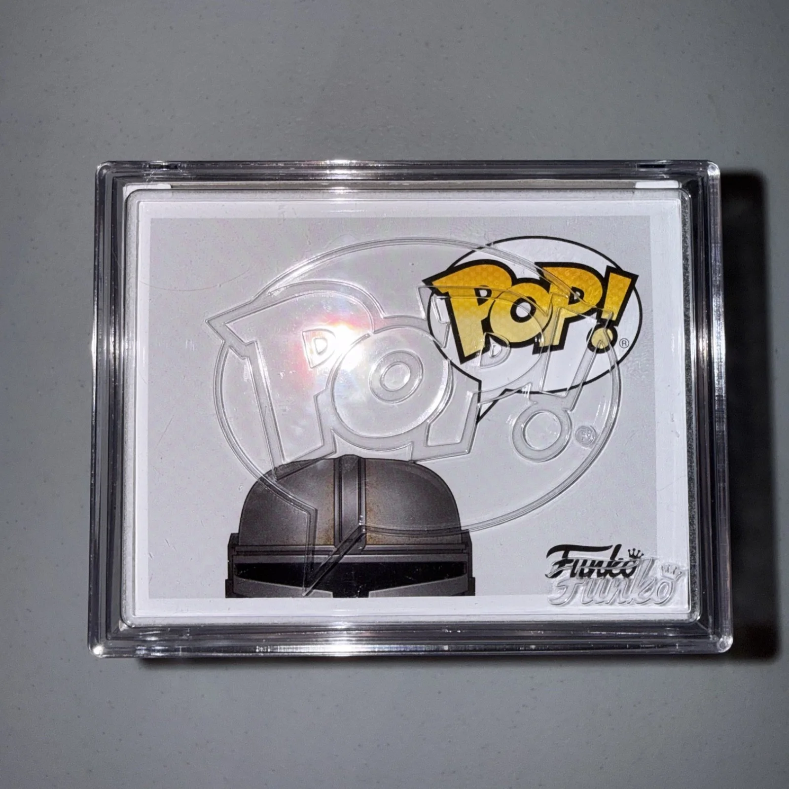 Pedro Pascal — Pedro Pascal Signed Funko Pop #326 The Mandalorian (Star Wars) - Beckett COA, image 4