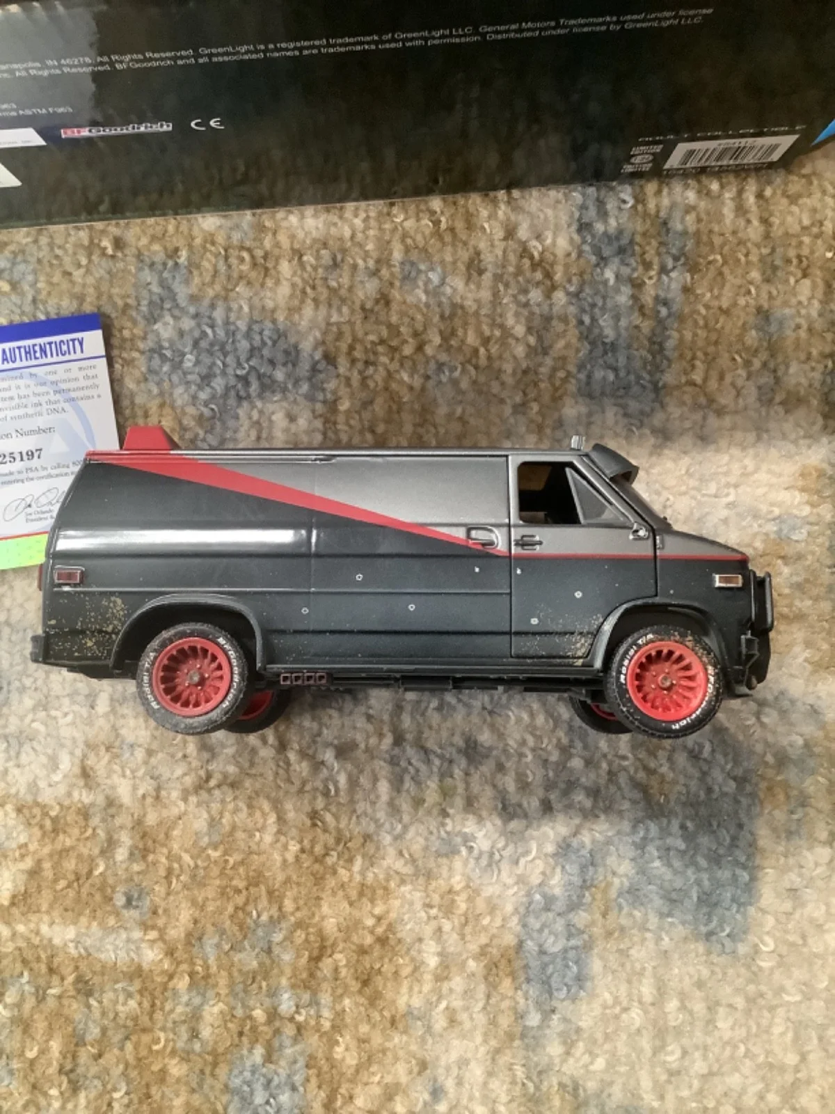 Mr. T -Dirk Benedict — 1983 GMC Vandura - Weathered (The A-Team) Mr. T Dirk Benedict signed PSA, изображение 3
