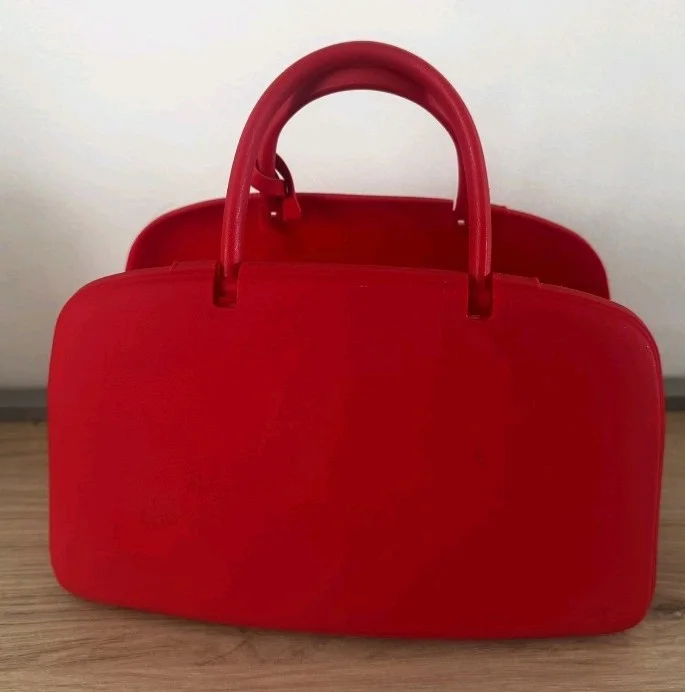 *NEW* The Devil Wears Prada 2 Red Handbag Popcorn Bucket ~ Odeon Cinema, image 2