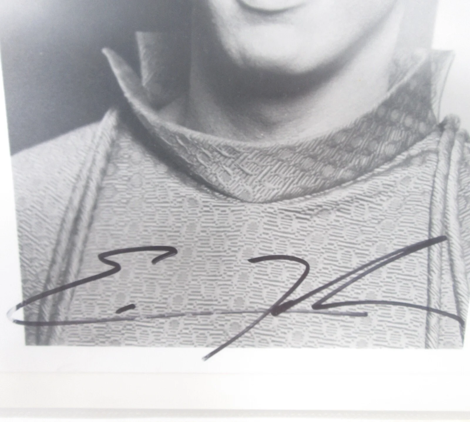 Eric Menyuk — Star Trek The Next Generation The Traveler Eric Menyuk Signed B/W 8 x 10 Photo, изображение 5