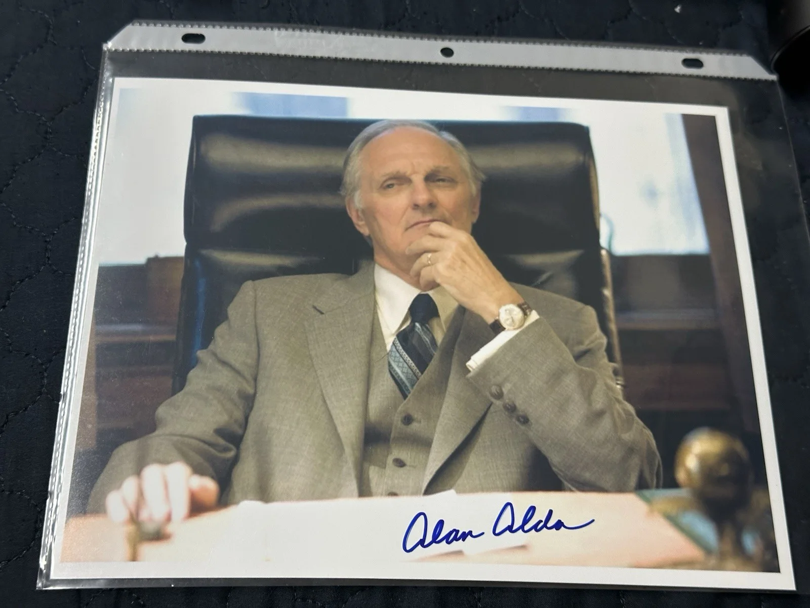 Alan Alda — Alan Alda Signed Autographed 8 X 10 Glossy Photo With COA