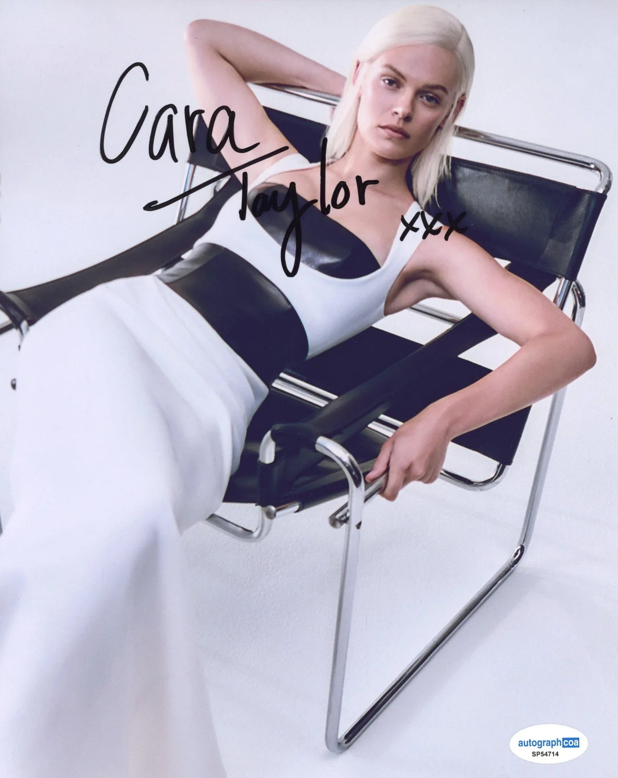 Cara Taylor — Cara Taylor AUTOGRAPH Signed Fashion Model Autographed 8x10 Photo ACOA, image 2