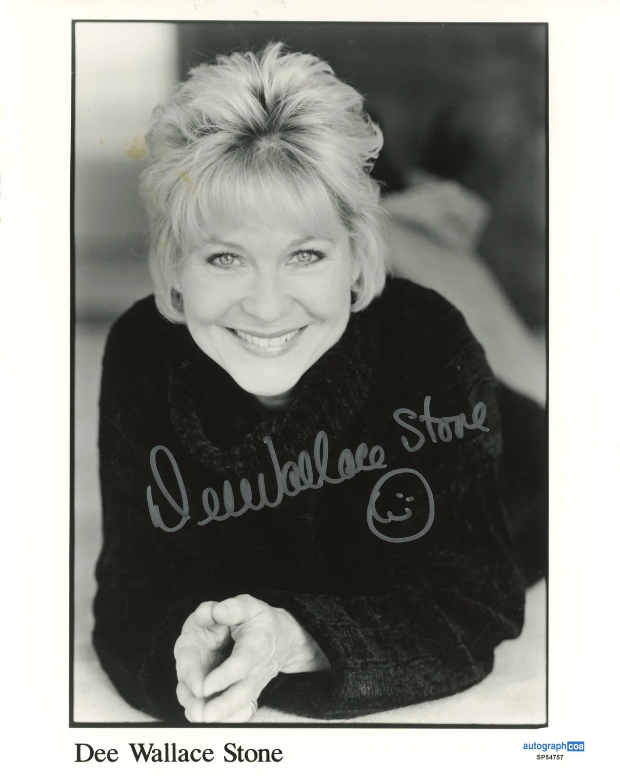 Dee Wallace Stone — Dee Wallace Stone "E.T. the Extra-Terrestrial" AUTOGRAPH Signed 8x10 Photo ACOA, image 2