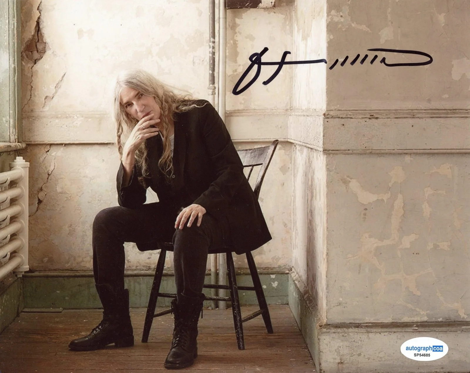 Patti Smith — Patti Smith "Godmother of Punk" AUTOGRAPH Signed Autographed 8x10 Photo D ACOA, изображение 2